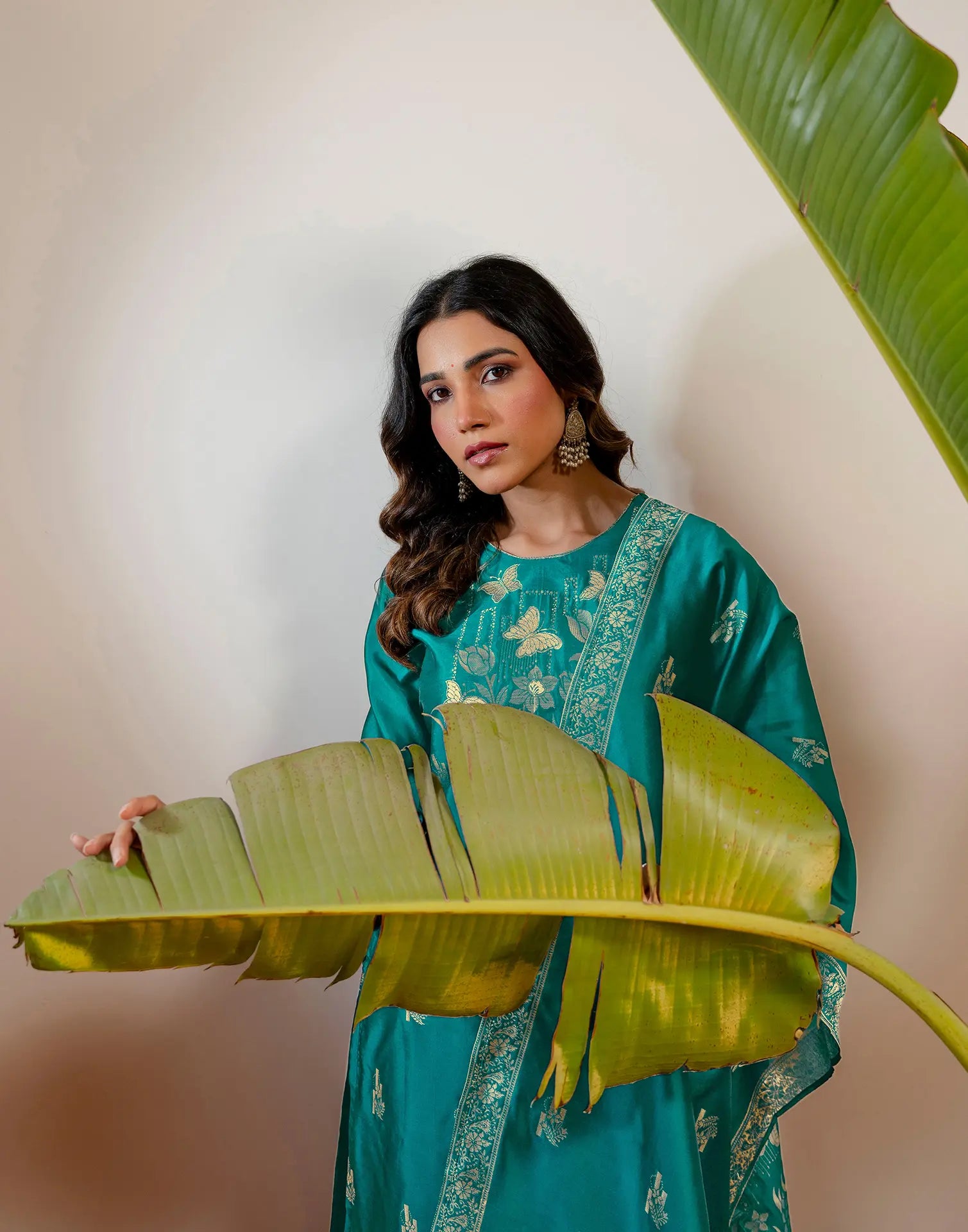 Skylee Silk Woven Straight 3 Piece Kurta Set For Woman