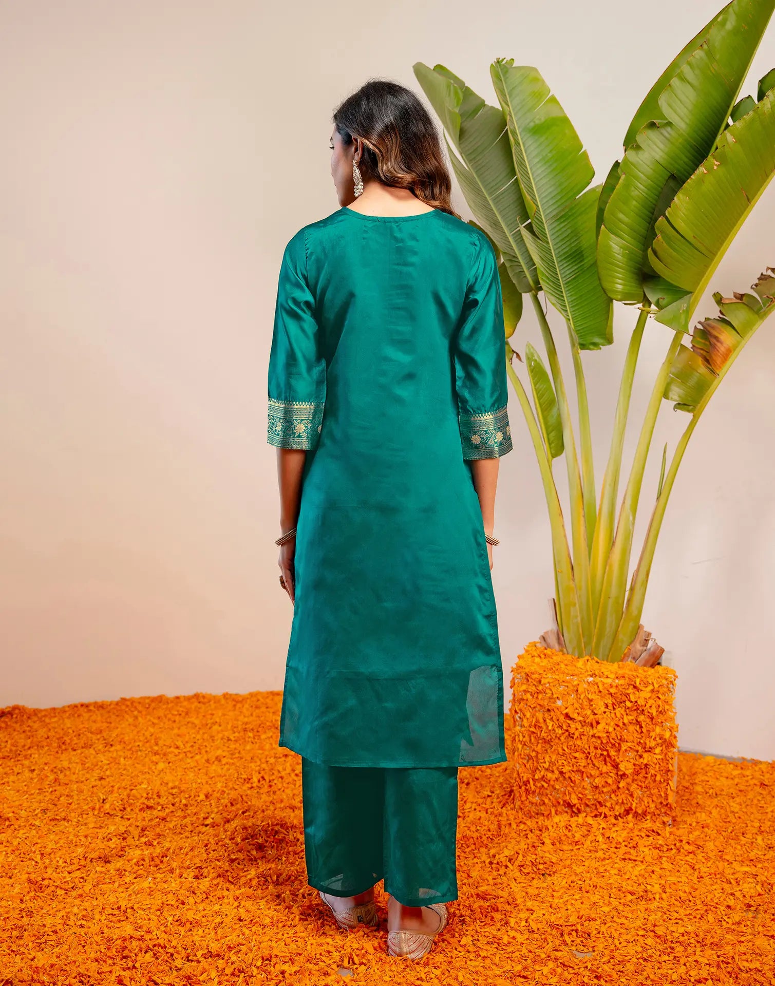 Skylee Silk Woven Straight 3 Piece Kurta Set For Woman