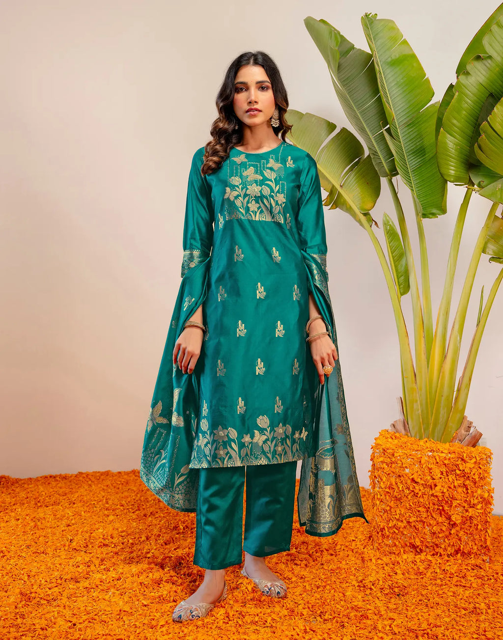 Skylee Silk Woven Straight 3 Piece Kurta Set For Woman