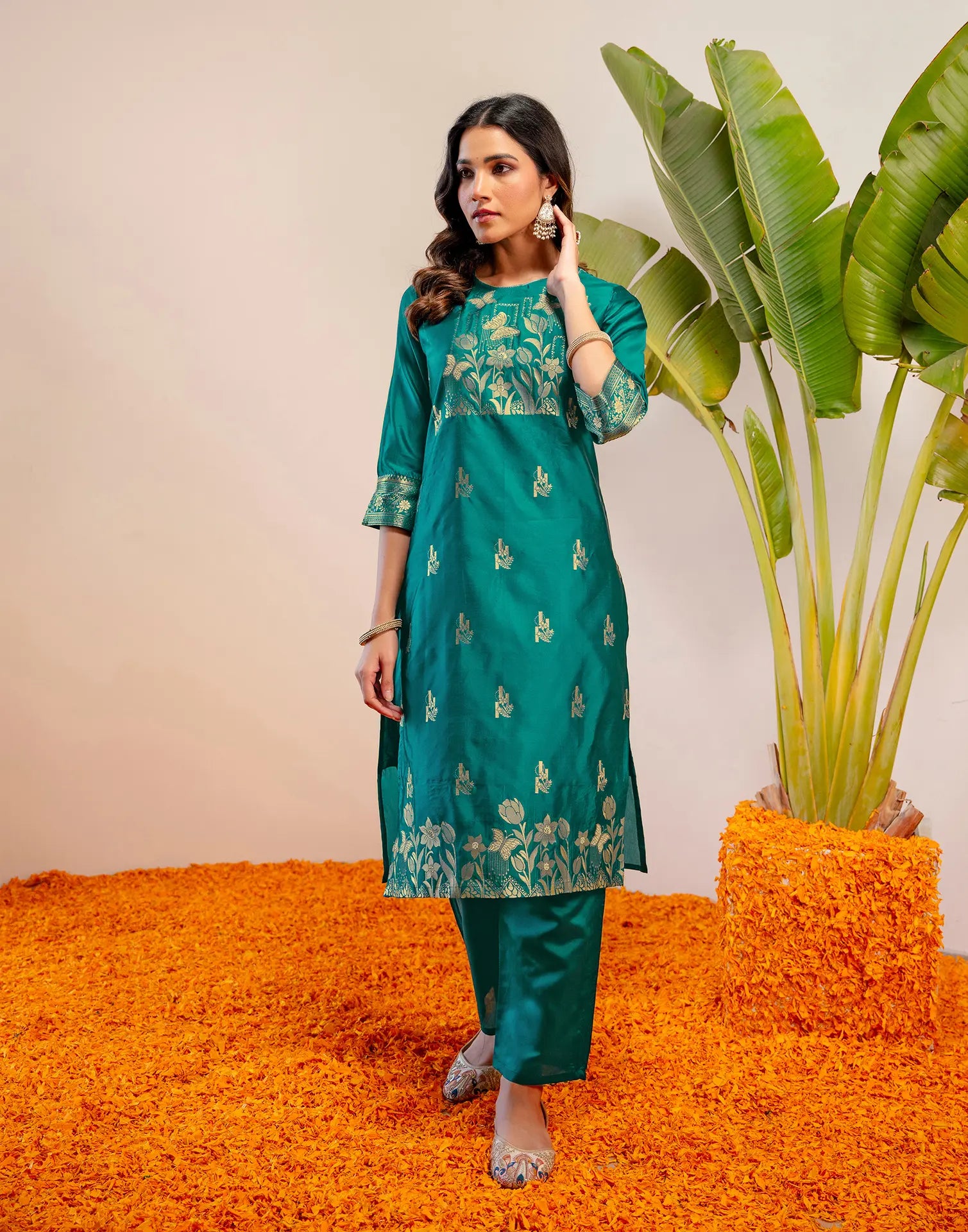 Skylee Silk Woven Straight 3 Piece Kurta Set For Woman