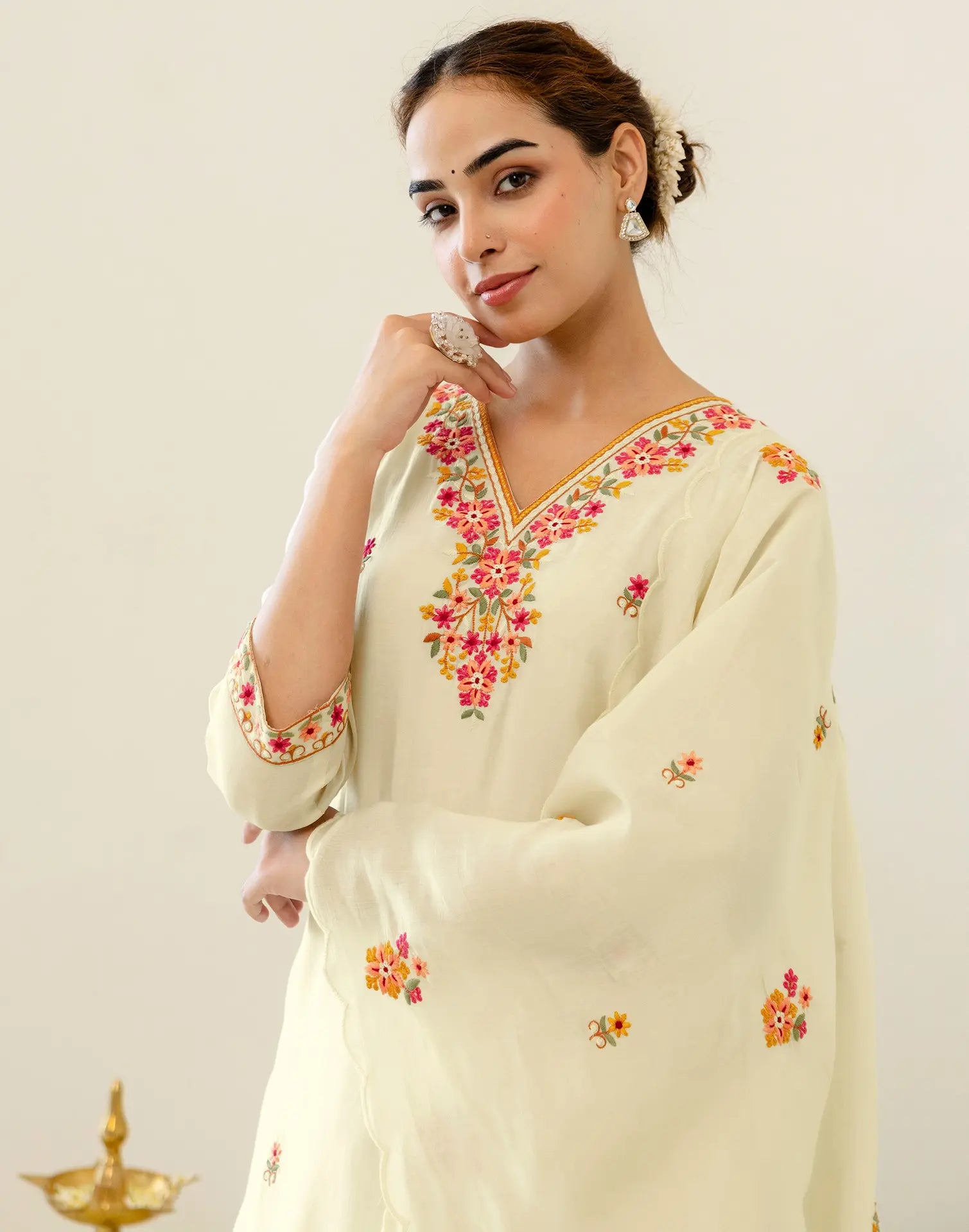 Ivory Cream V-Neck Thread Embroidery Straight 3 Piece Kurta Set With Dupatta