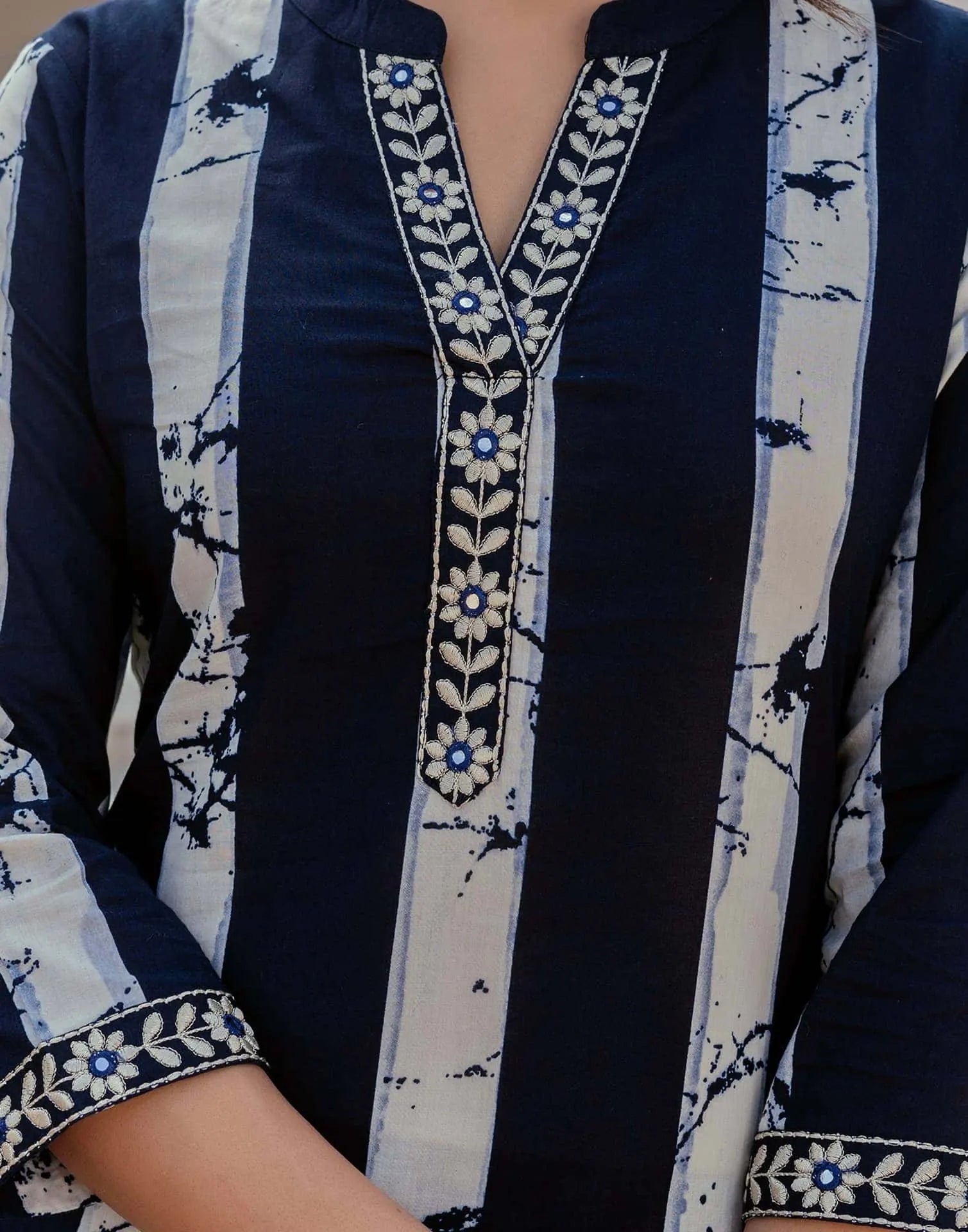 Skylee Viscose Rayon Embroidered Straight 3 Piece Kurta Set For Woman