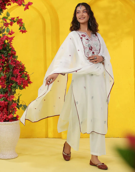 Ivory White Notched Round Neck Embroidery Straight 3 Piece Kurta Set With Dupatta