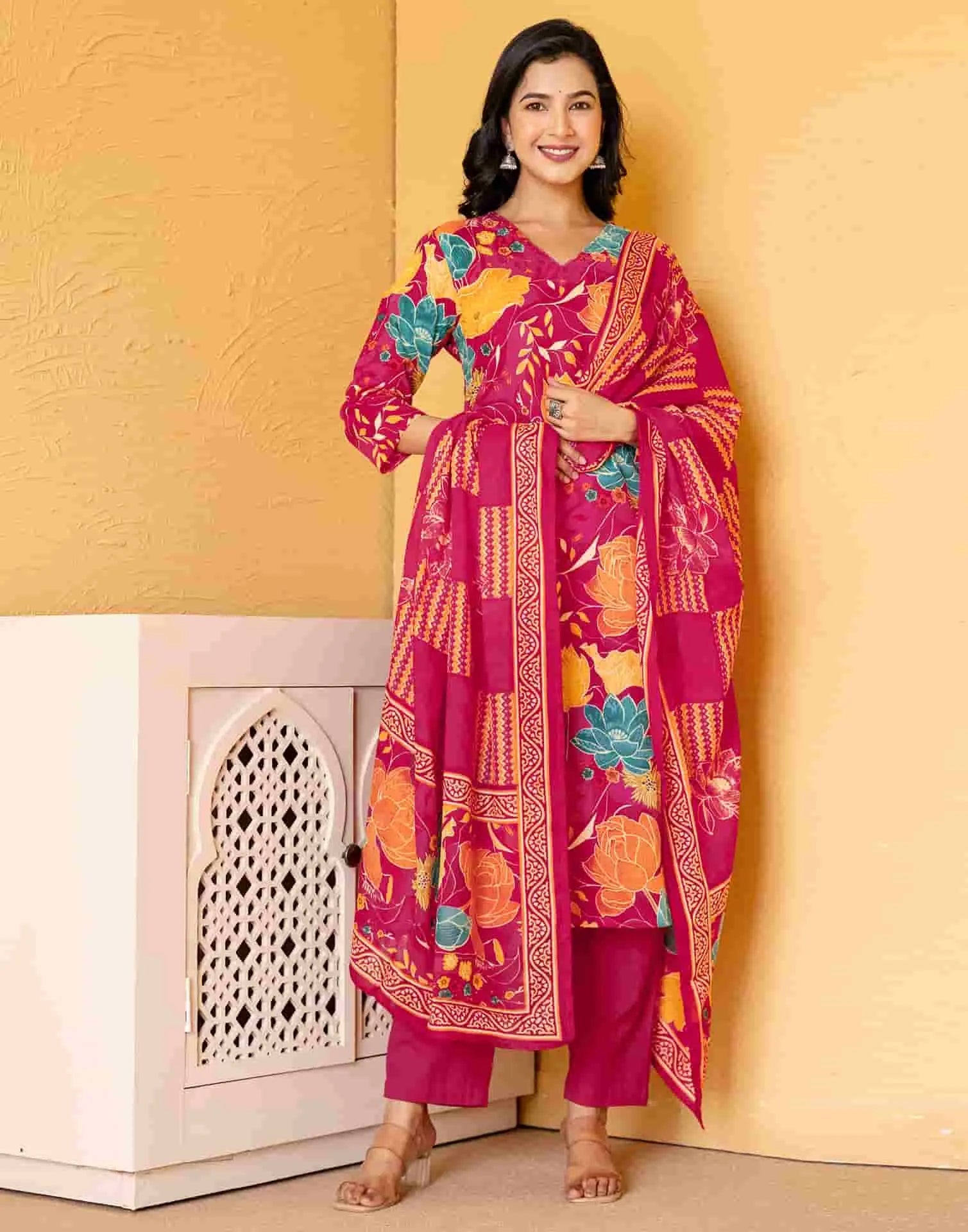 Skylee Cotton Floral Print Straight 3 Piece Kurta Set For Woman