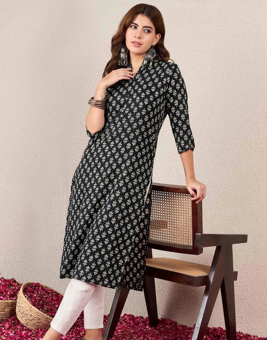 Cotton Embroidered Straight Mandarin Collar Kurti