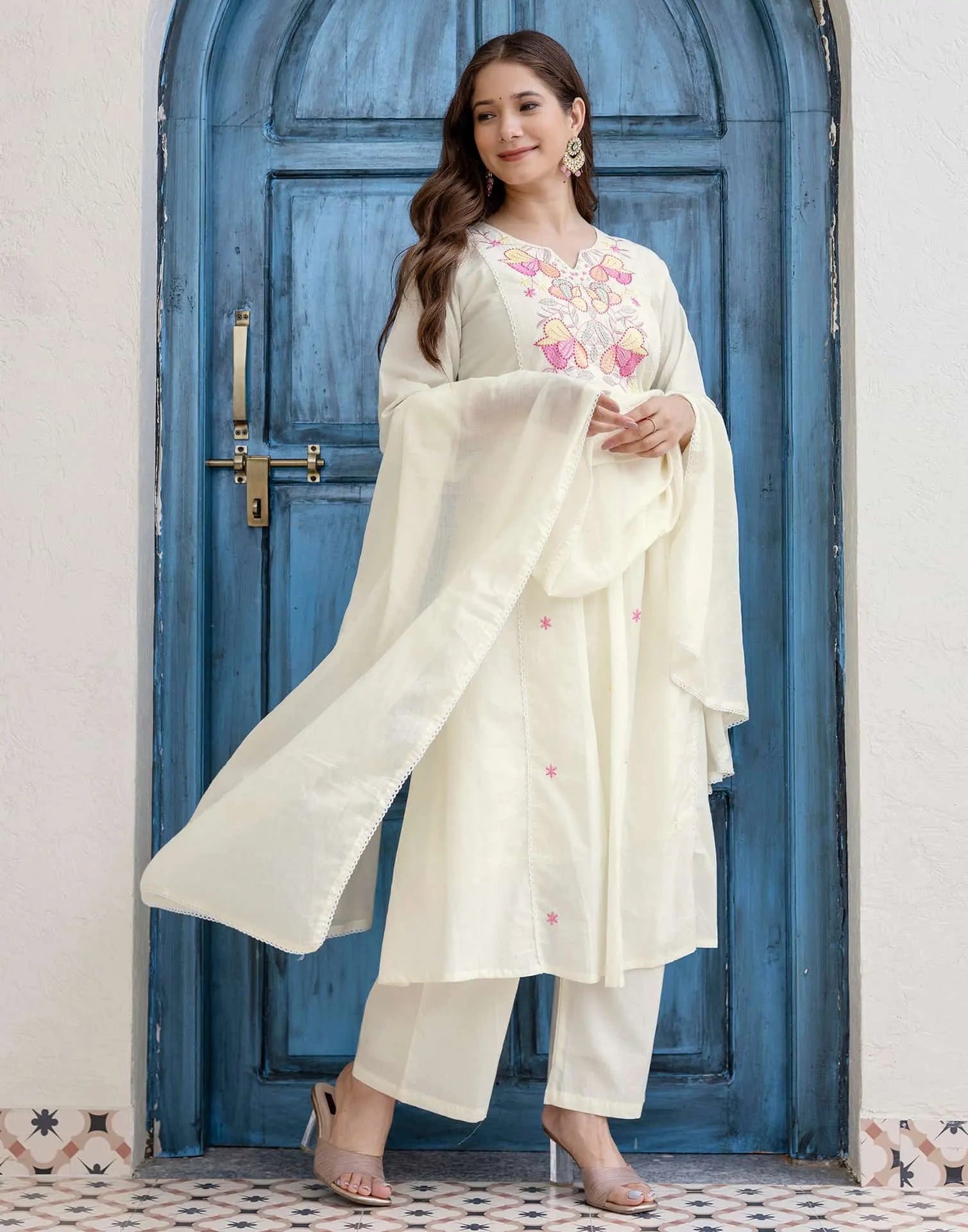 affordable v neck kurta set 