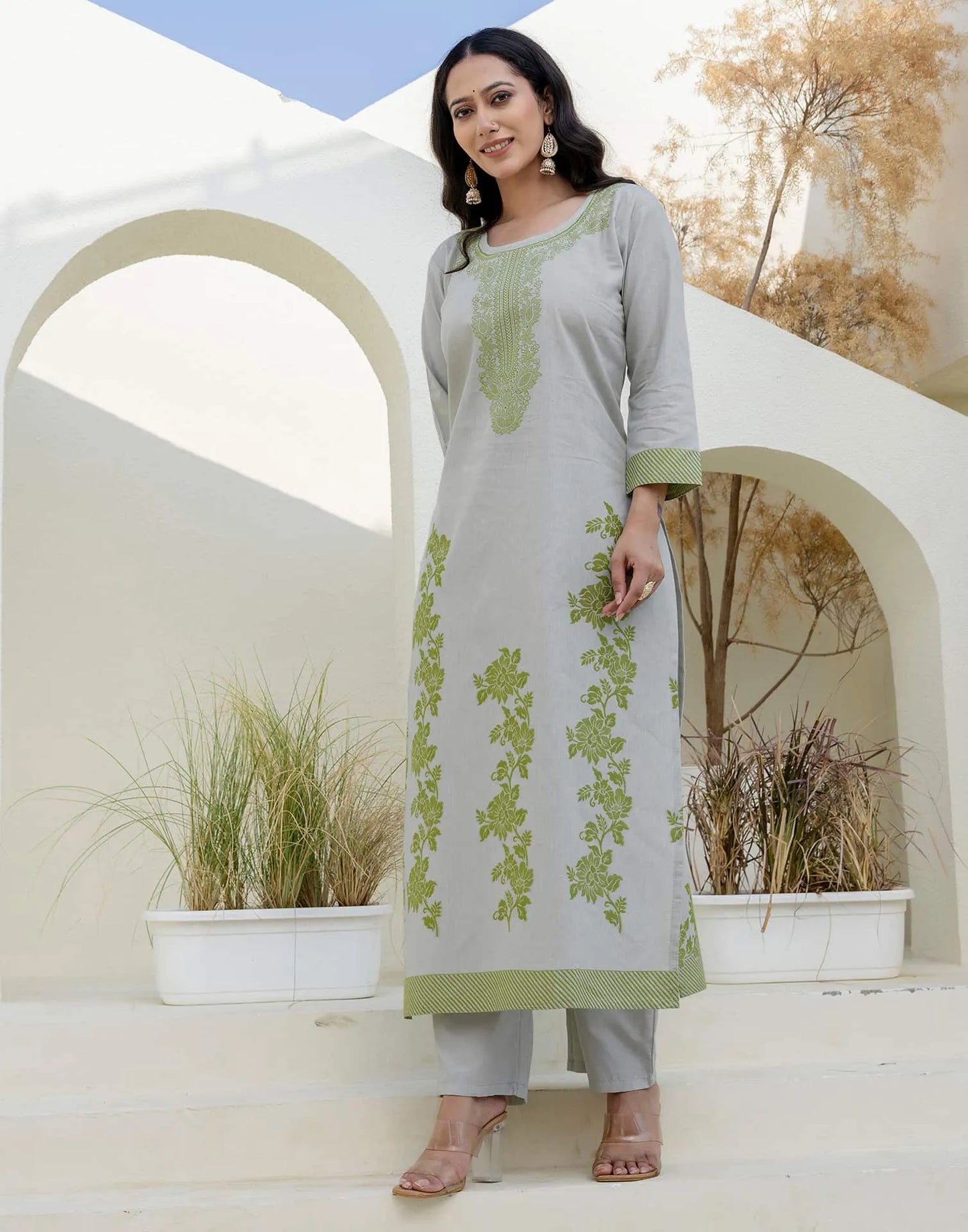 Affordable Grey Cotton Woven Straight Kurta Set Round-Neck Woven Cotton Kurti with Pant & Dupatta