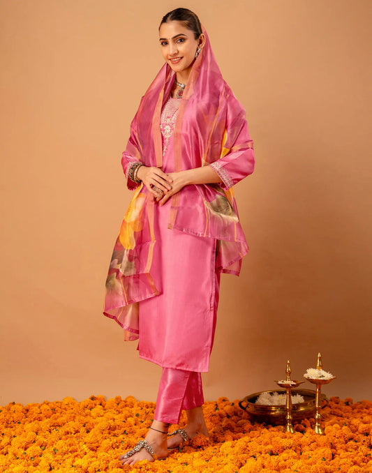 Rose Pink Sweetheart Neckline Embroidery Straight 3 Piece Kurta Set With Dupatta