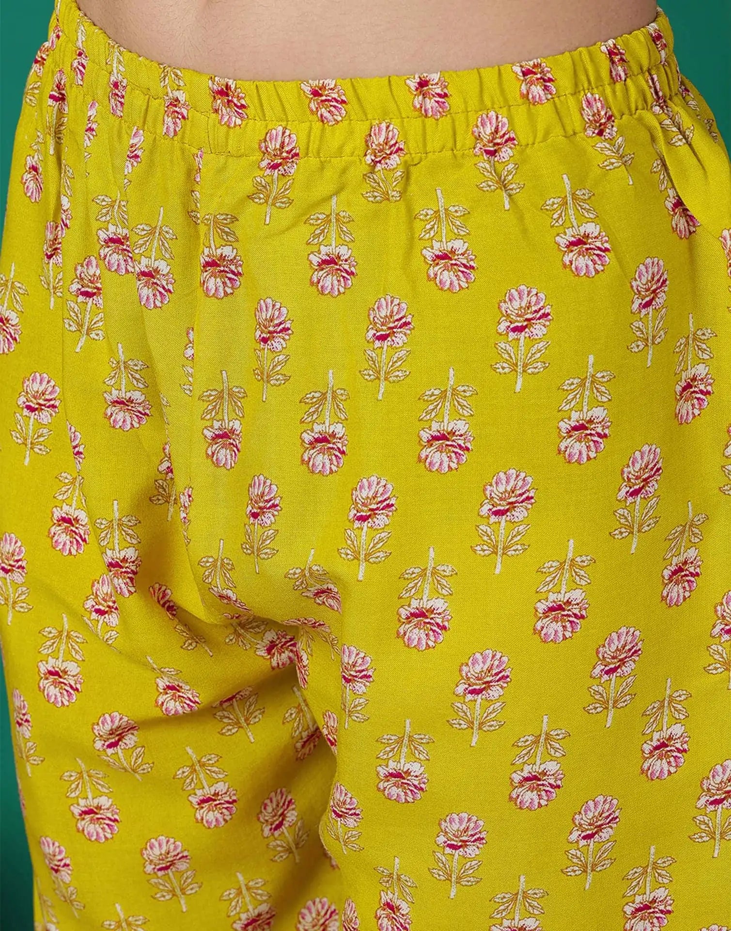 affordable v neck kurta set 