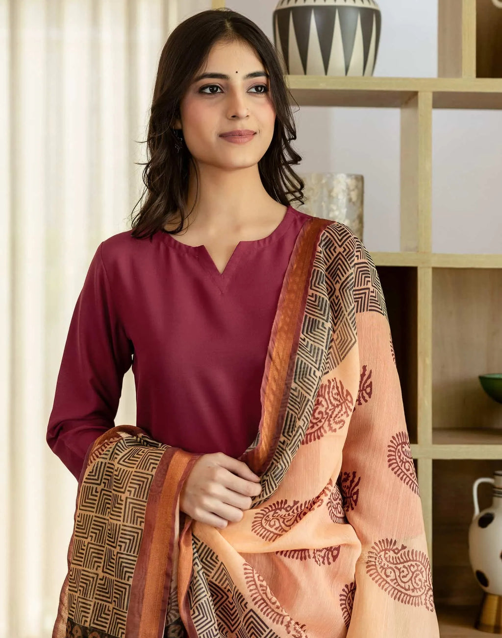 Skylee Viscose Rayon Plain Straight 3 Piece Kurta Set For Woman