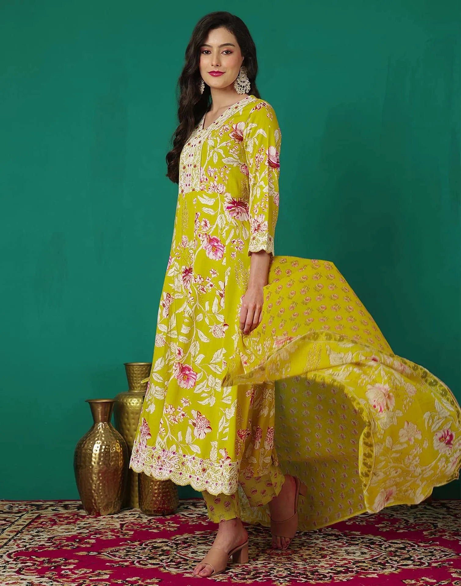 affordable v neck kurta set 