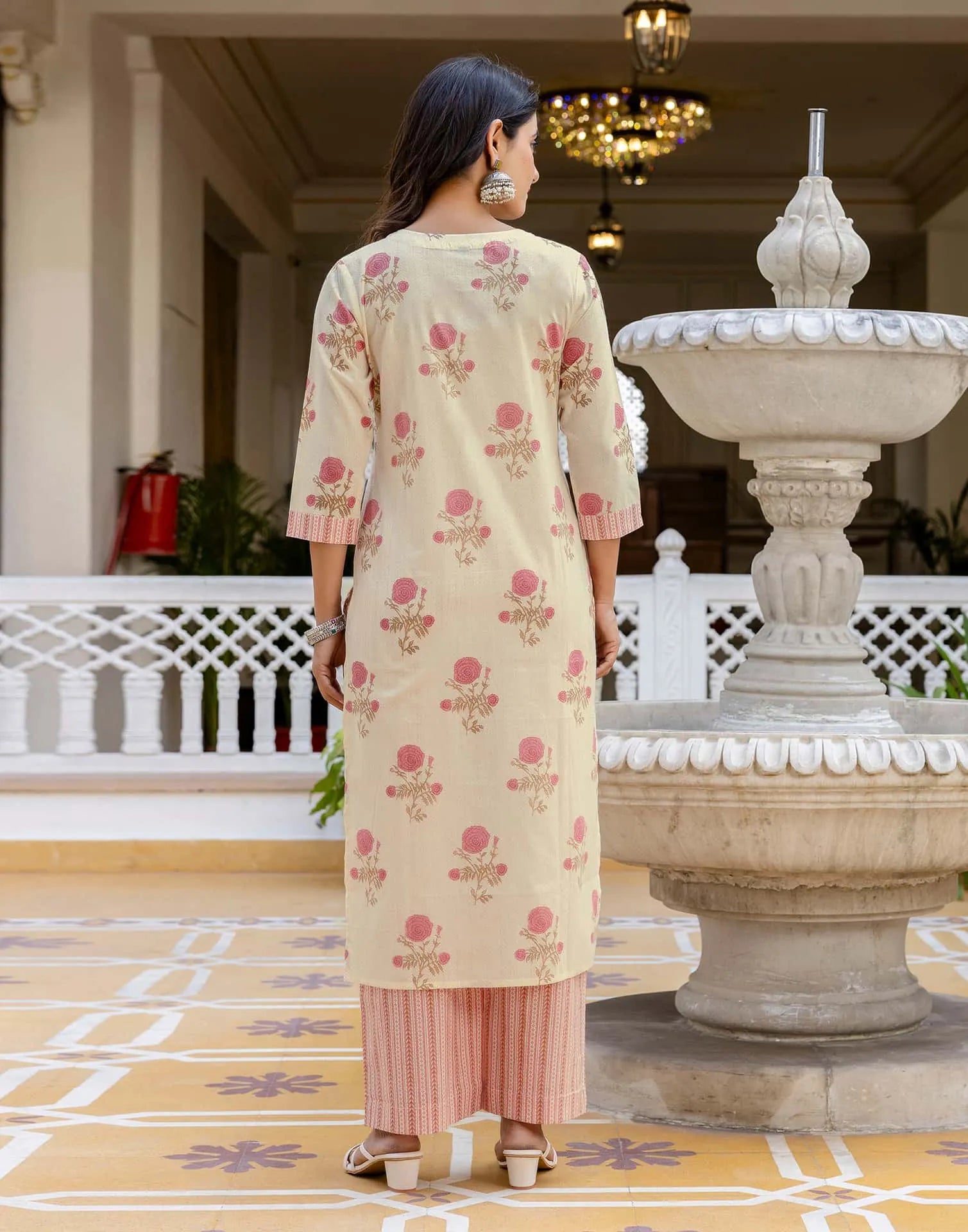 affordable round neck kurta set 