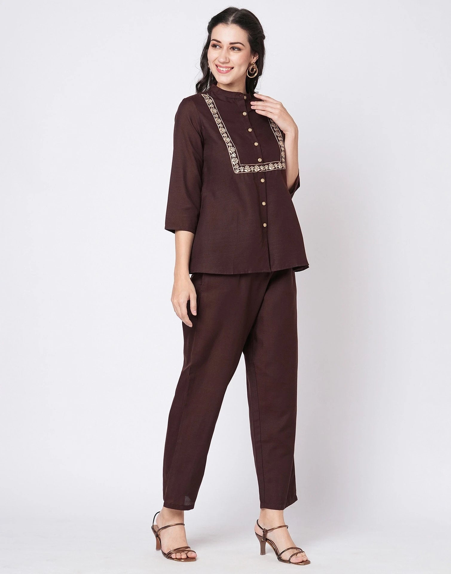 Skylee Cotton Blend Plain Mandarin Collar Co-ord Set For Woman