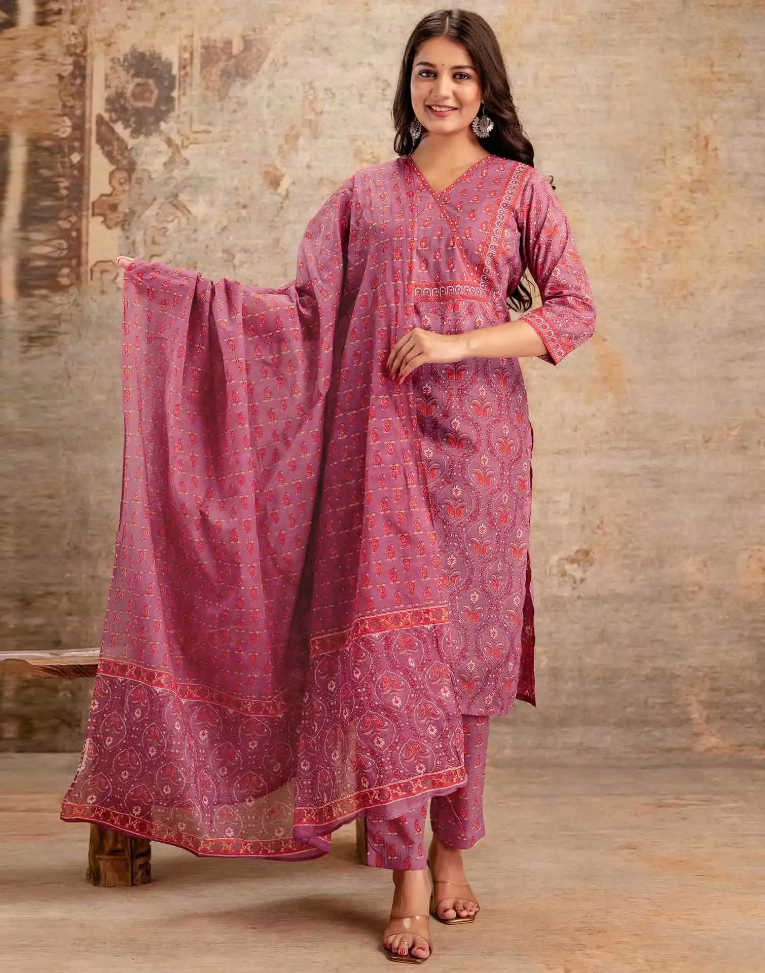 Skylee Viscose Rayon Floral Print Straight 3 Piece Kurta Set For Woman