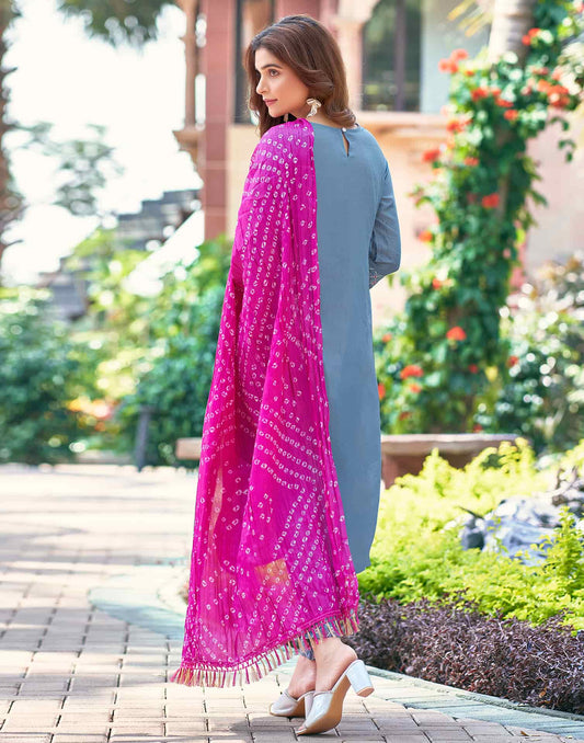 Stylish Straight Kurta with Pant & Dupatta – Women’s Ethnic Wear