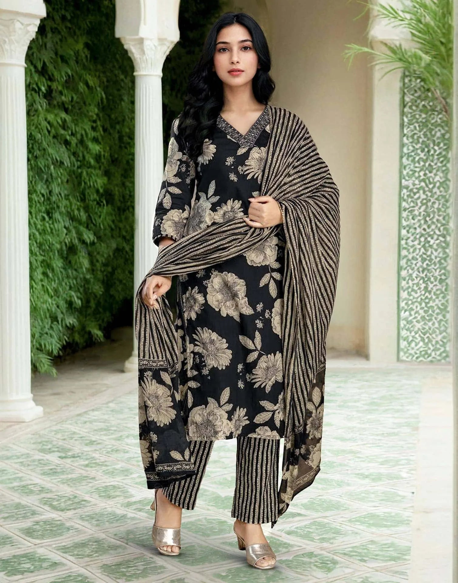 Skylee Viscose Rayon Floral Print Straight 3 Piece Kurta Set For Woman