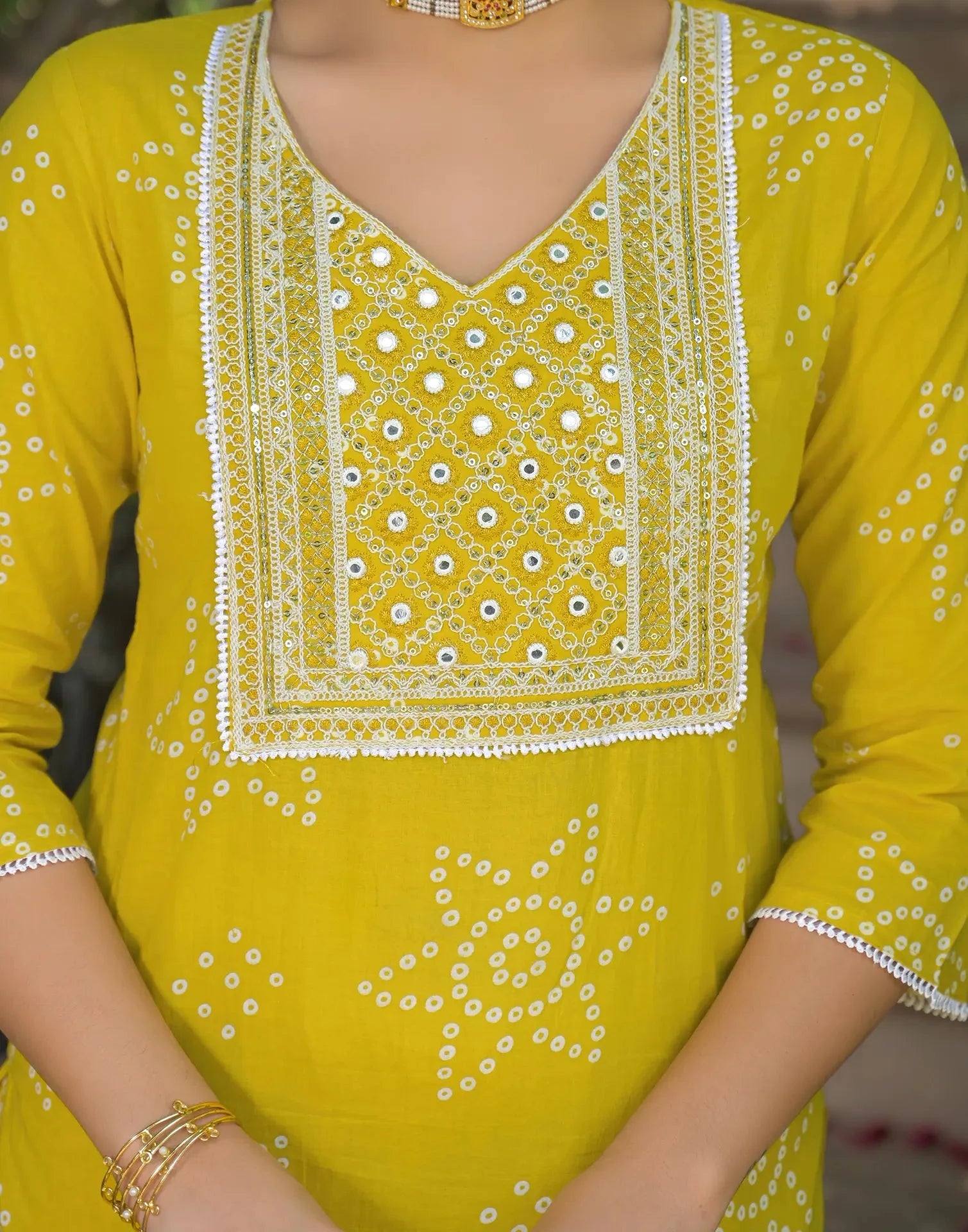 Skylee Viscose Rayon Embroidered Straight 3 Piece Kurta Set For Woman