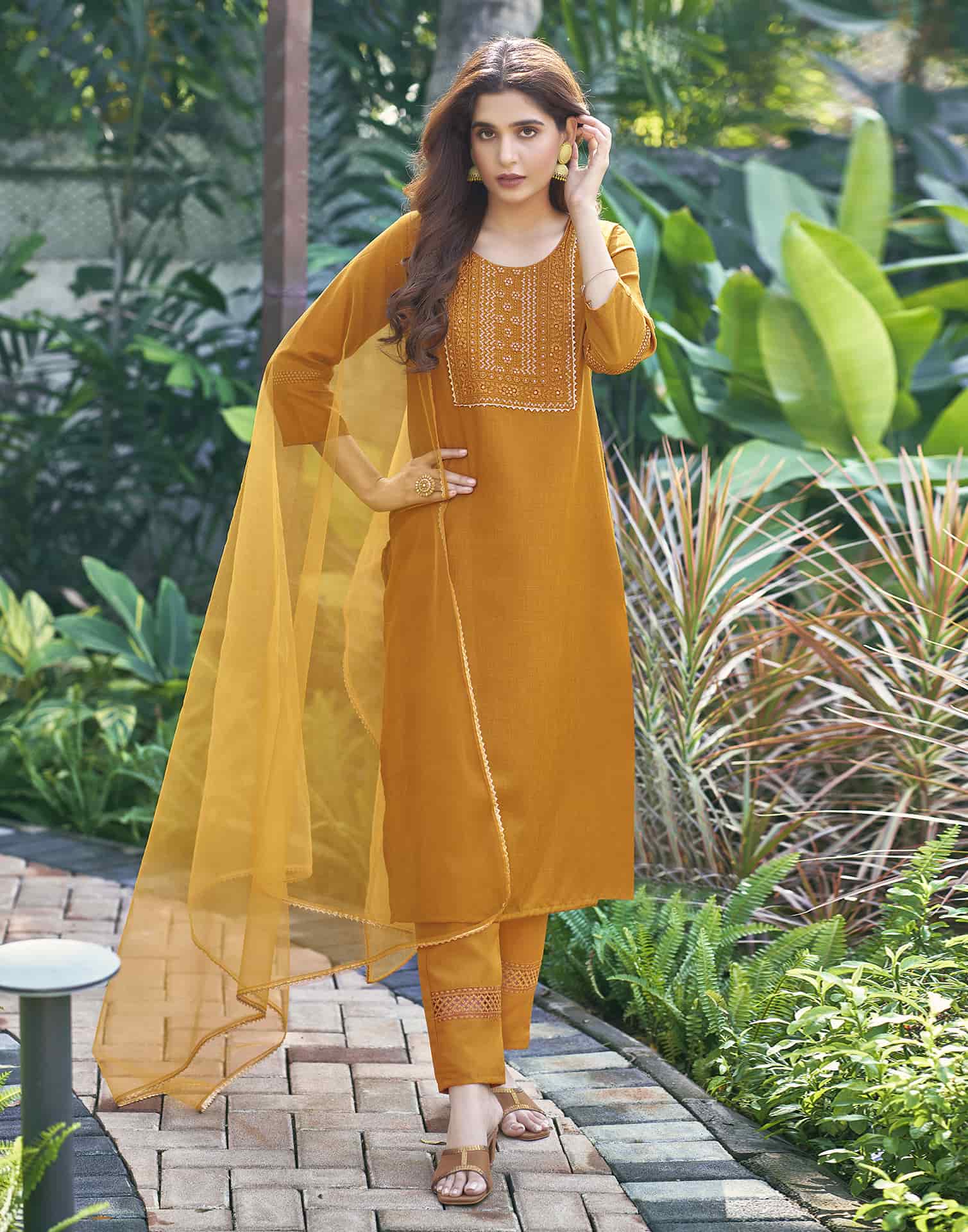 Affordable cotton kurti pant set with dupatta under 999