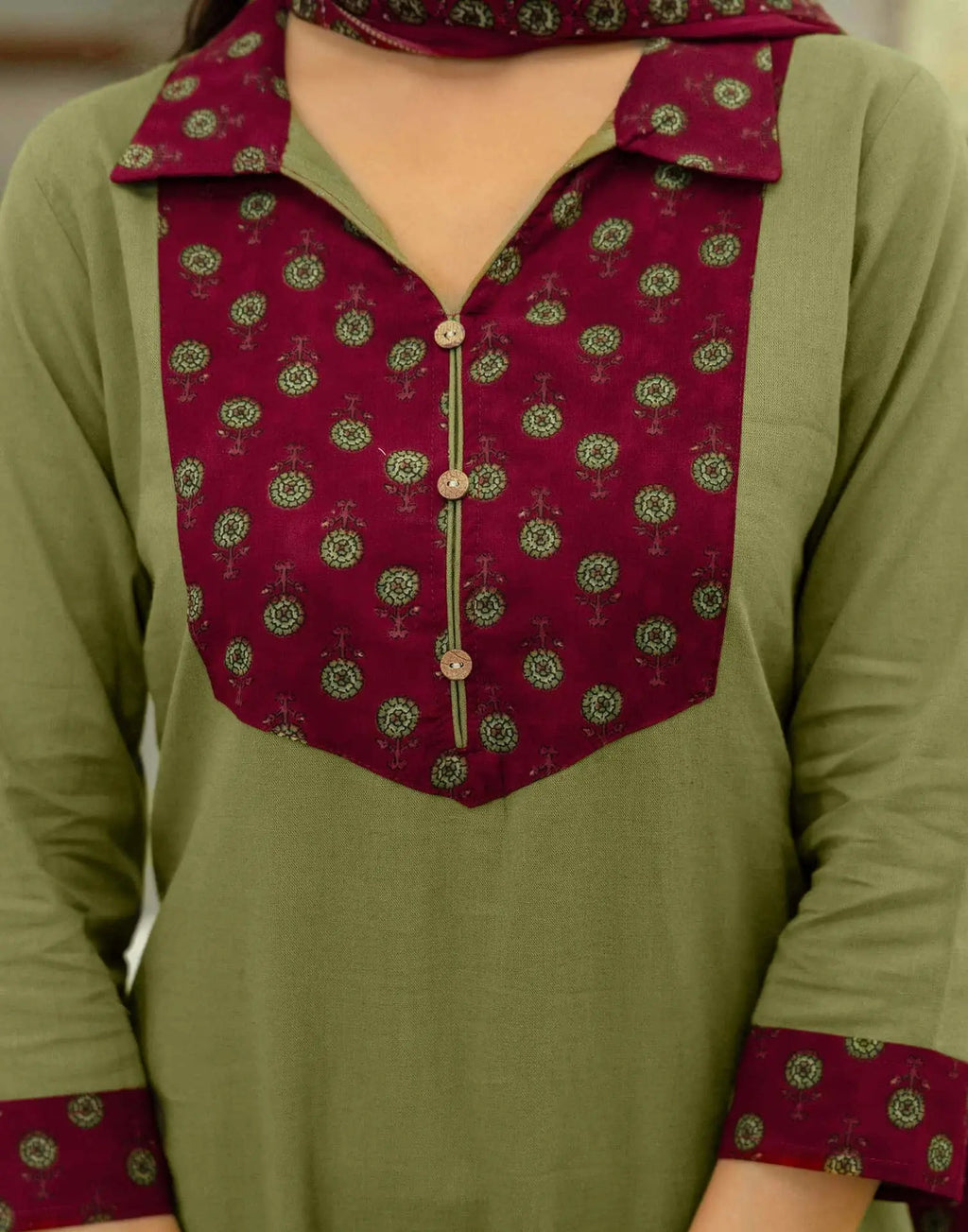 Skylee Viscose Rayon Printed Straight 3 Piece Kurta Set For Woman