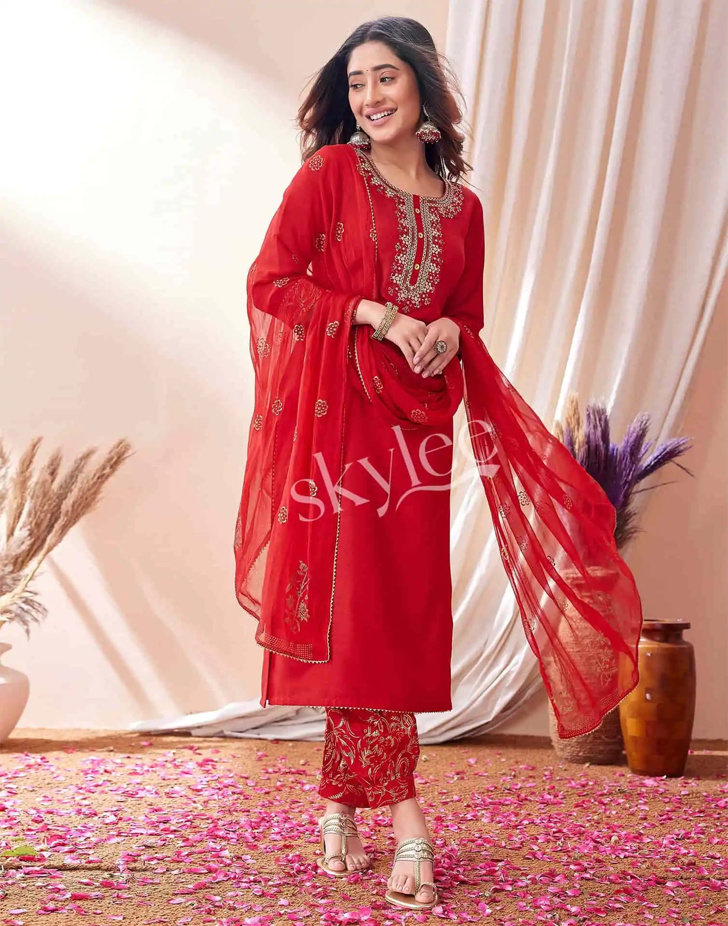 affordable ethnic wear kurta set for women by skylee 