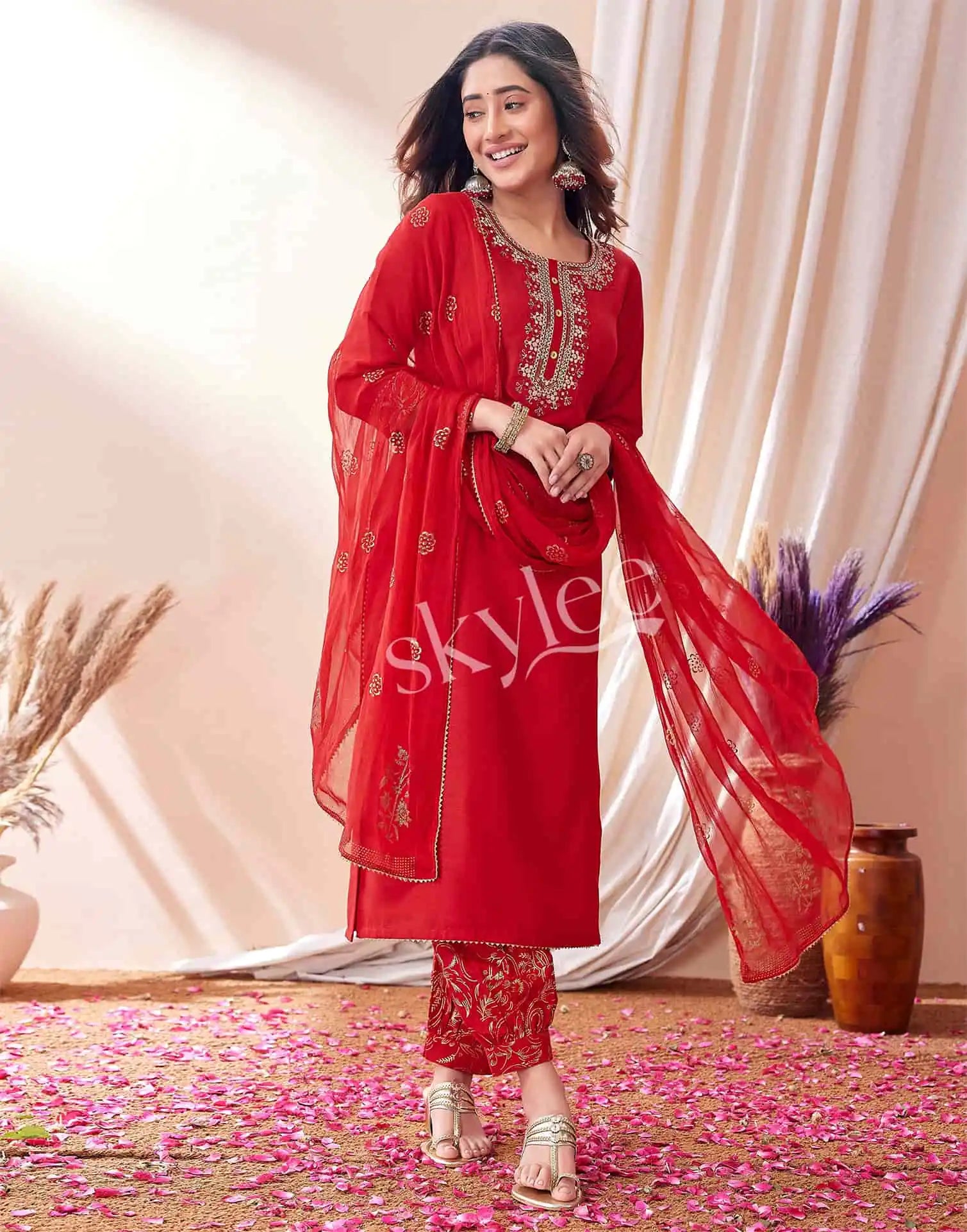 affordable ethnic wear kurta set for women by skylee 