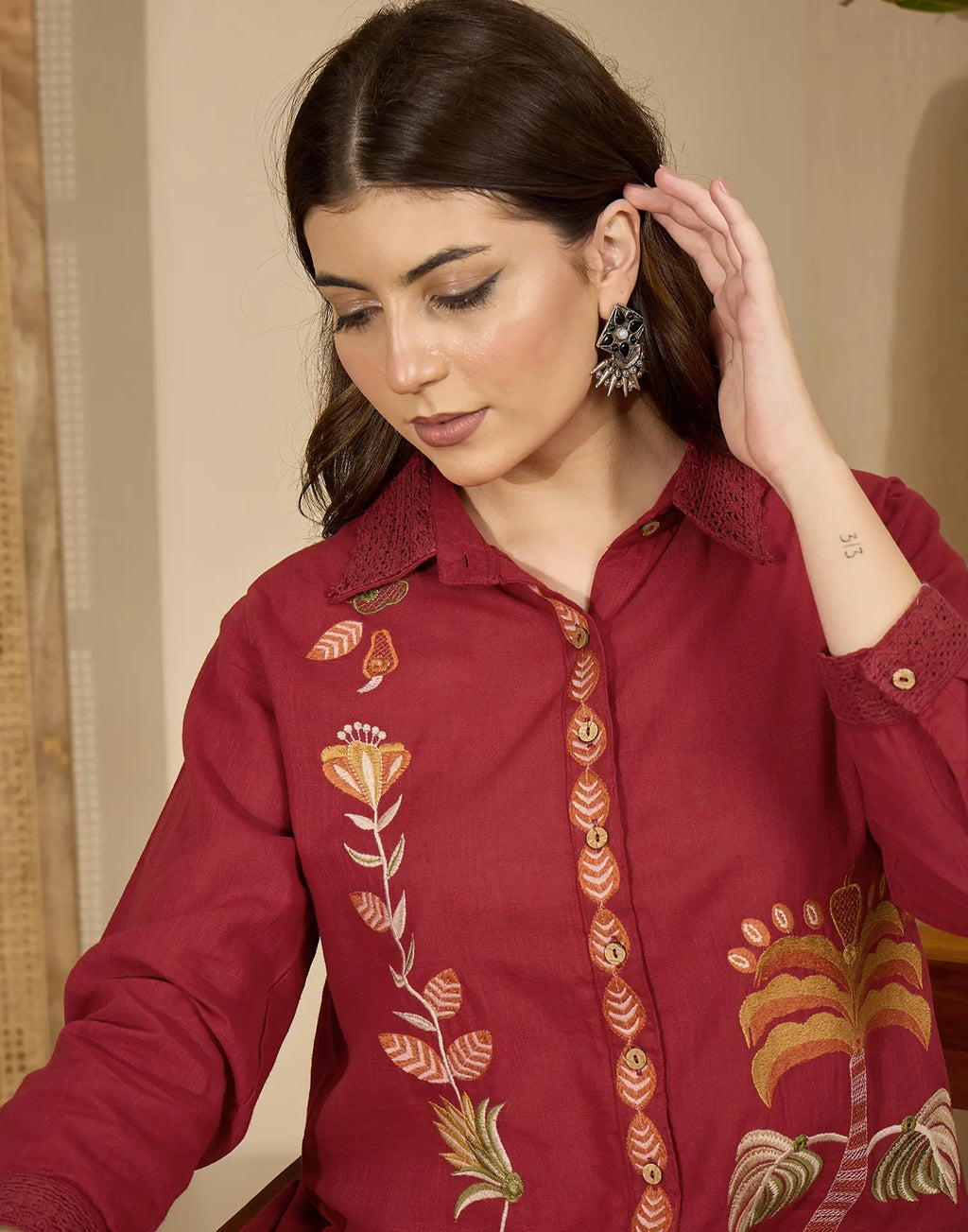 Skylee Cotton Embroidered Spread Neck Co-ord Set For Woman