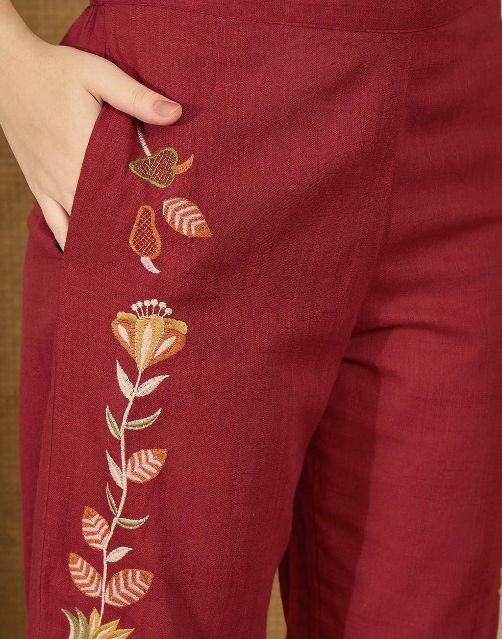 Skylee Cotton Embroidered Spread Neck Co-ord Set For Woman