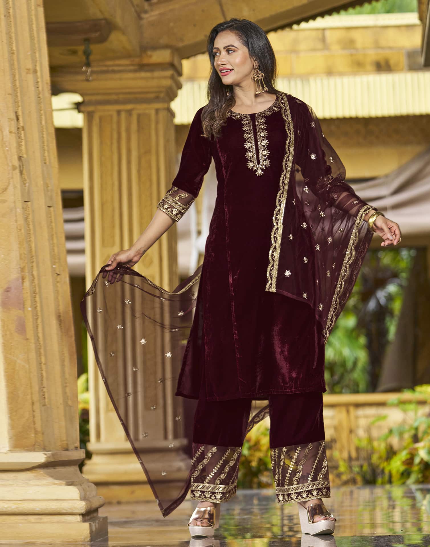 Straight kurta set for women with pant and dupatta under 1299