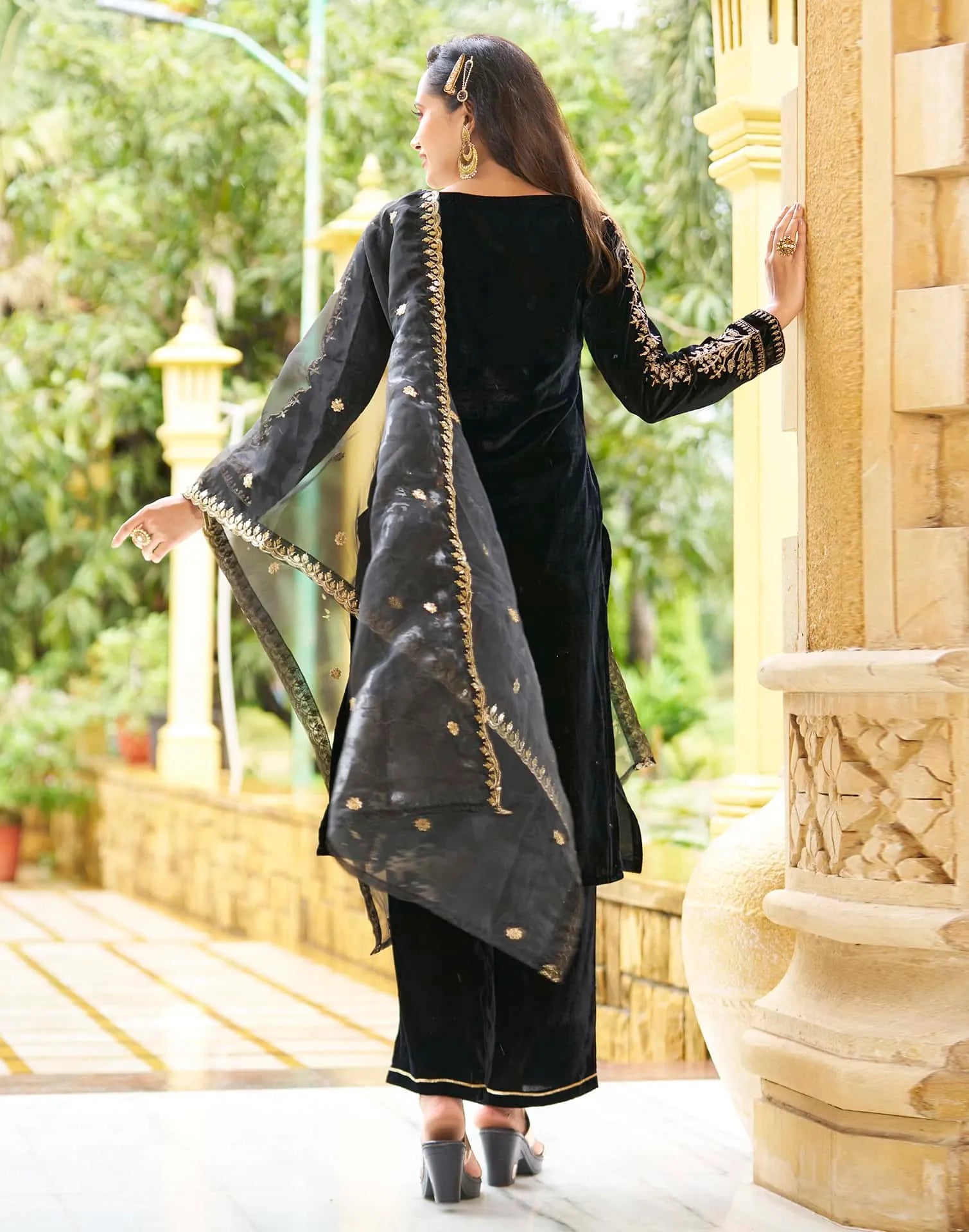 Stylish embroidered straight kurta set for women festive wear