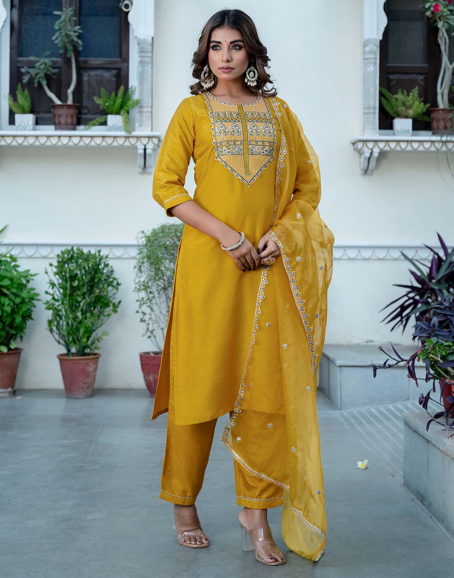 Festival kurta set under 999 with silk embroidery and round neck