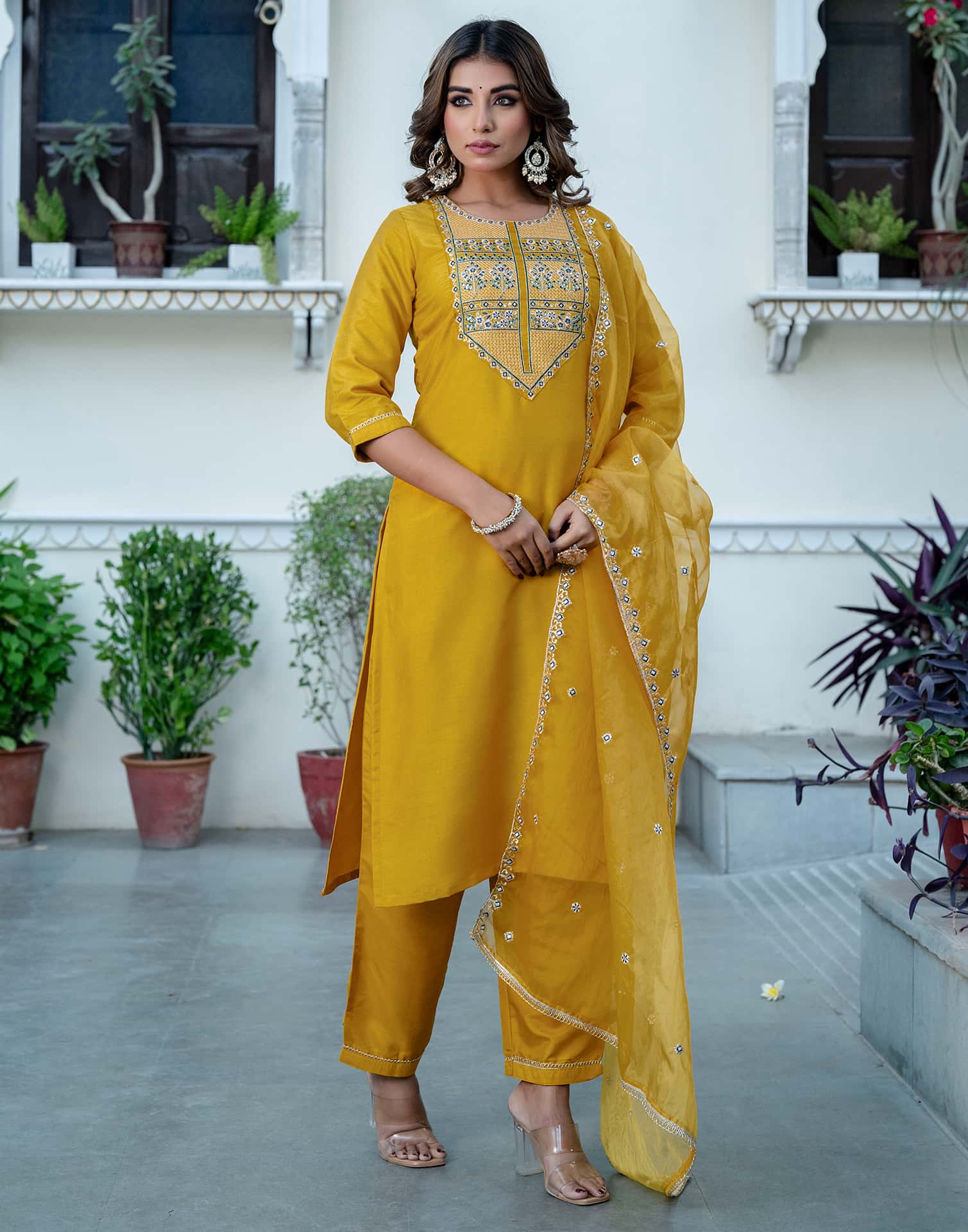 Festival kurta set under 999 with silk embroidery and round neck