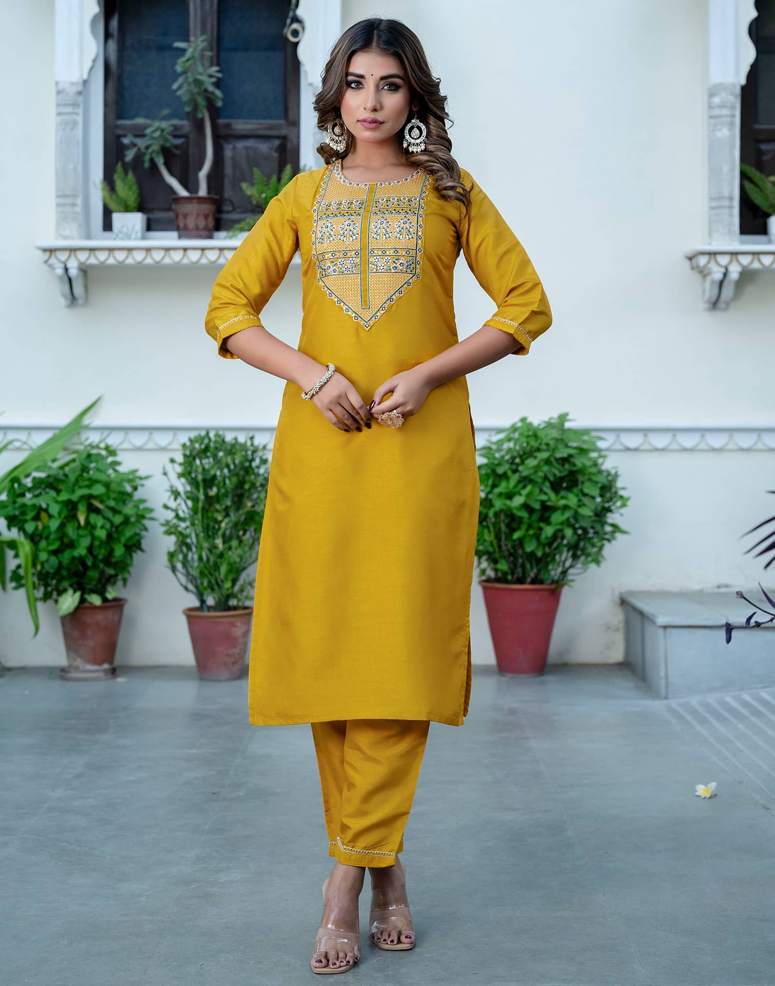 Festival kurta set under 999 with silk embroidery and round neck