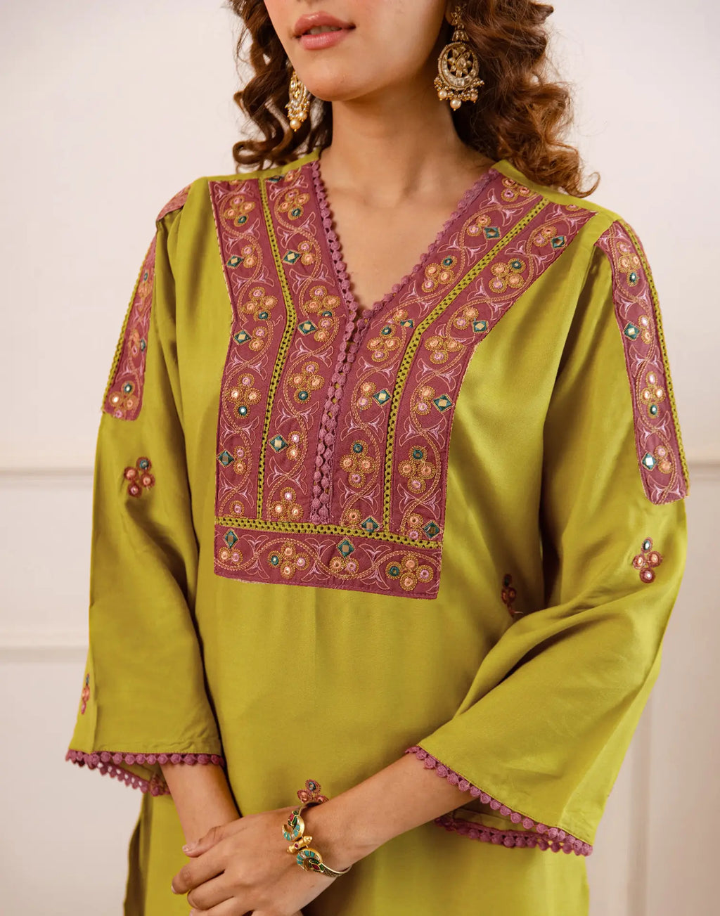 Skylee Rayon Embroidered V-Neck Co-ord Set For Woman