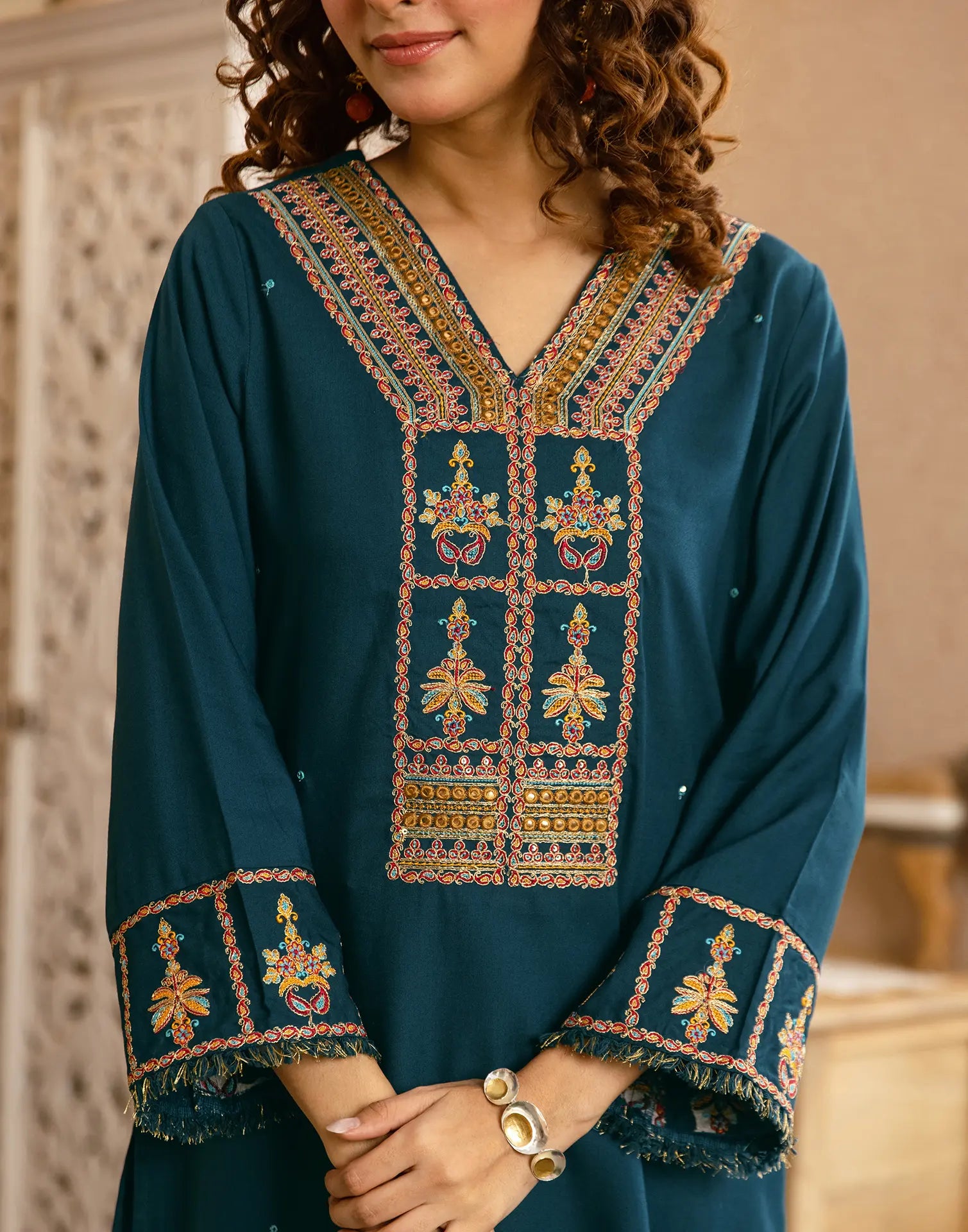 Skylee Rayon Embroidered V-Neck Co-ord Set For Woman