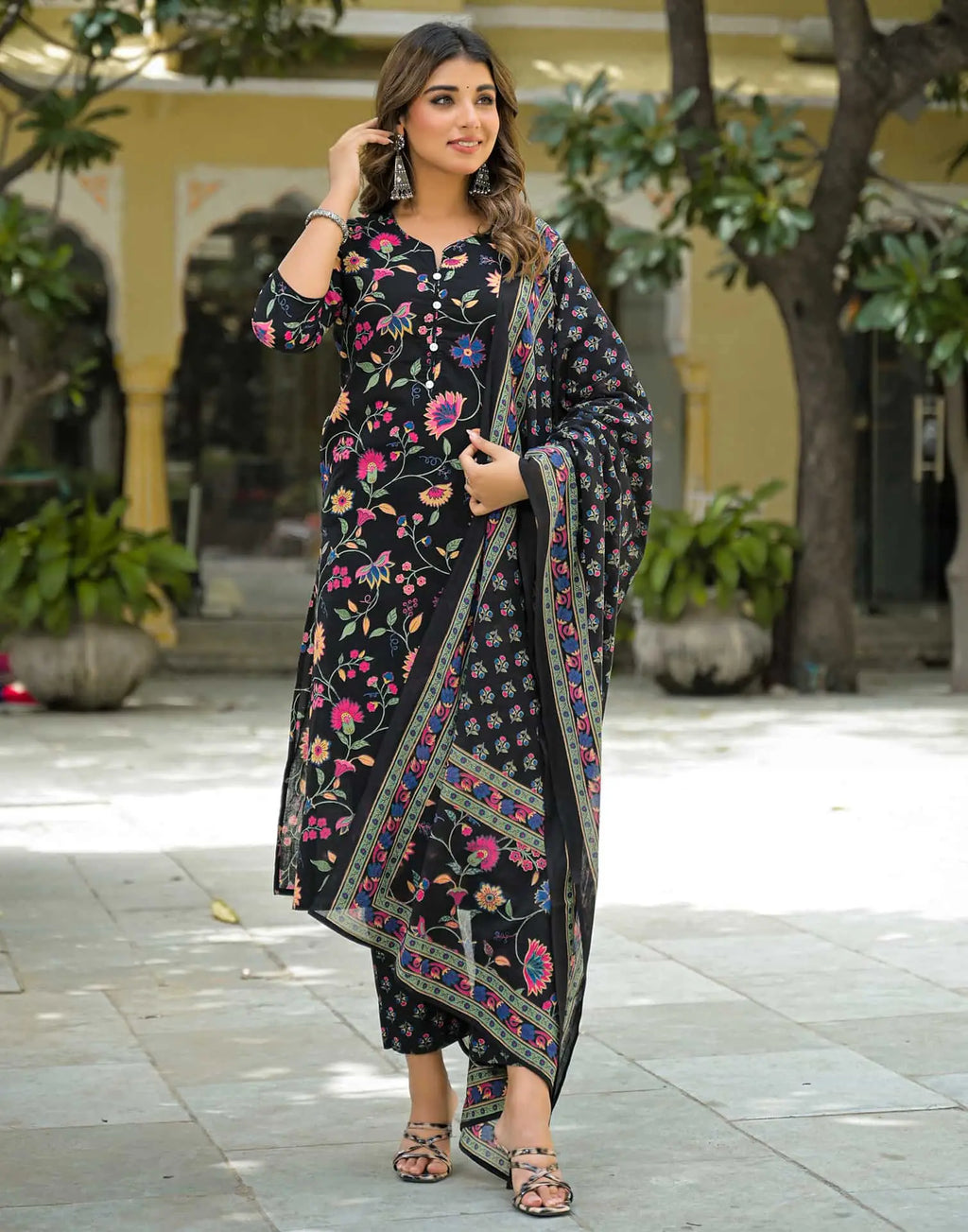 Skylee Viscose Rayon Floral Print Straight 3 Piece Kurta Set For Woman