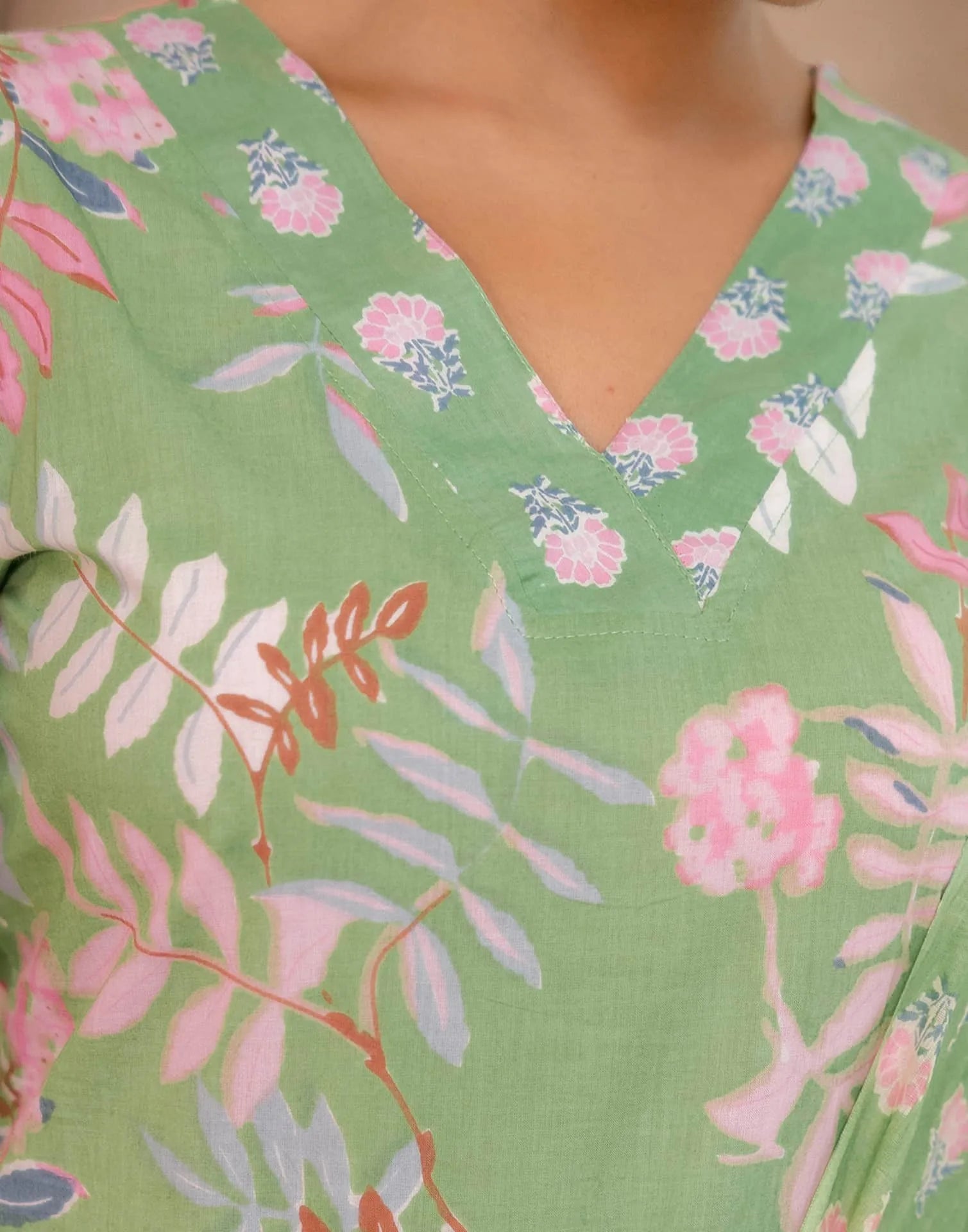 Skylee Light Green Cotton Printed Straight Kurta Set for Women