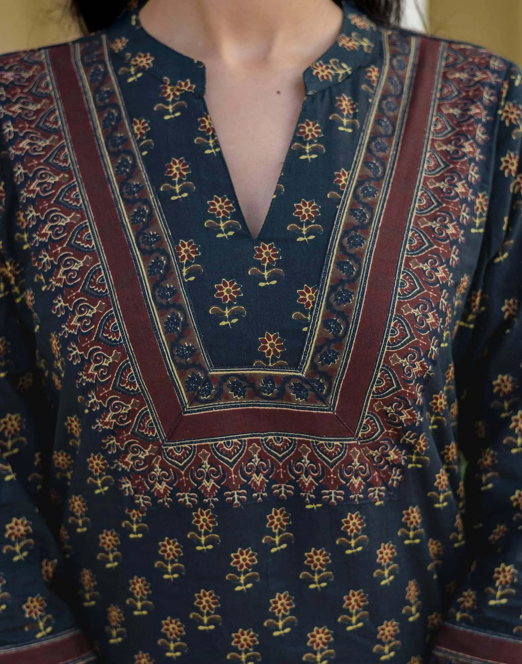 Skylee Viscose Rayon Printed Straight 3 Piece Kurta Set For Woman