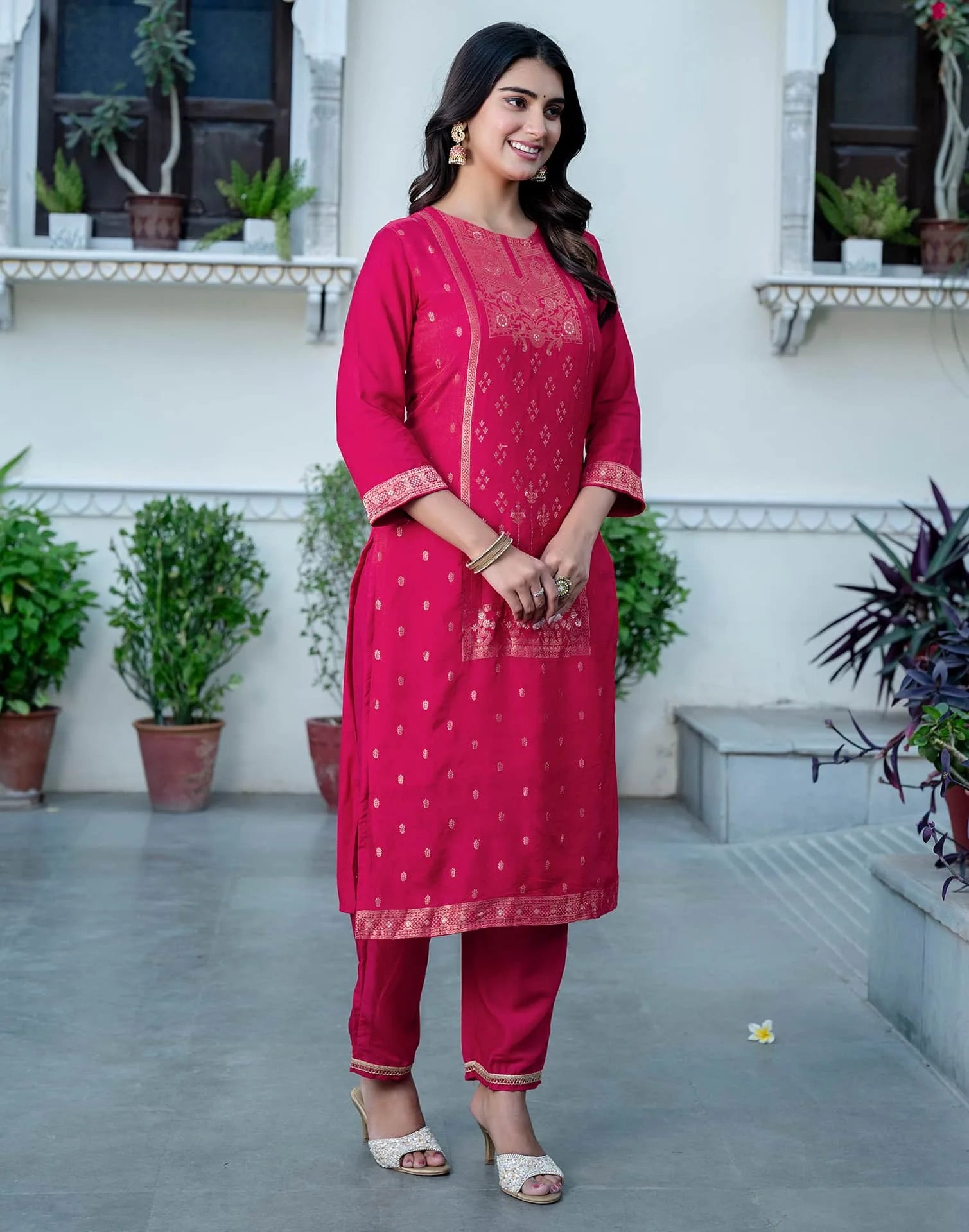 affordable round neck kurta set 
