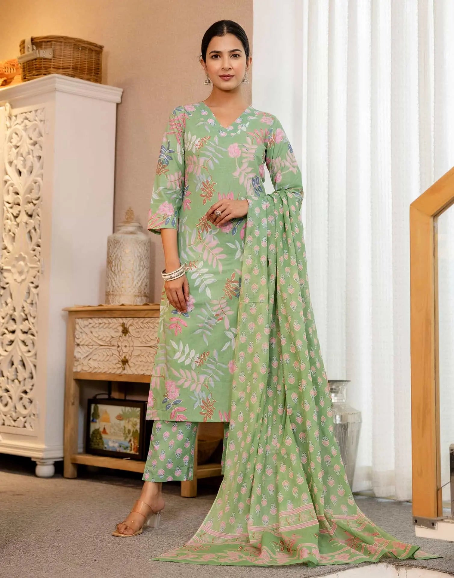 Skylee Light Green Cotton Printed Straight Kurta Set for Women