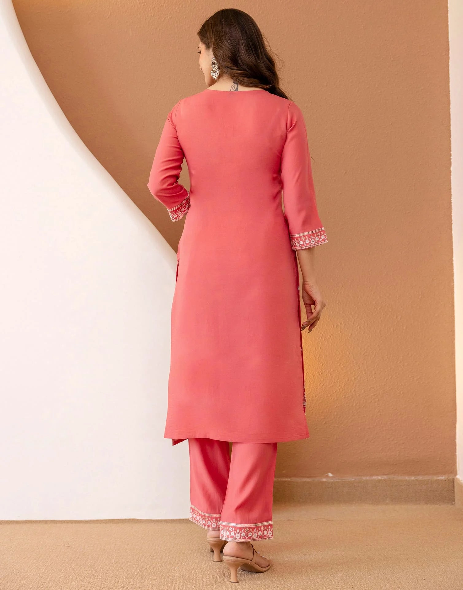 Skylee Silk Blend Embroidered Straight 3 Piece Kurta Set For Woman