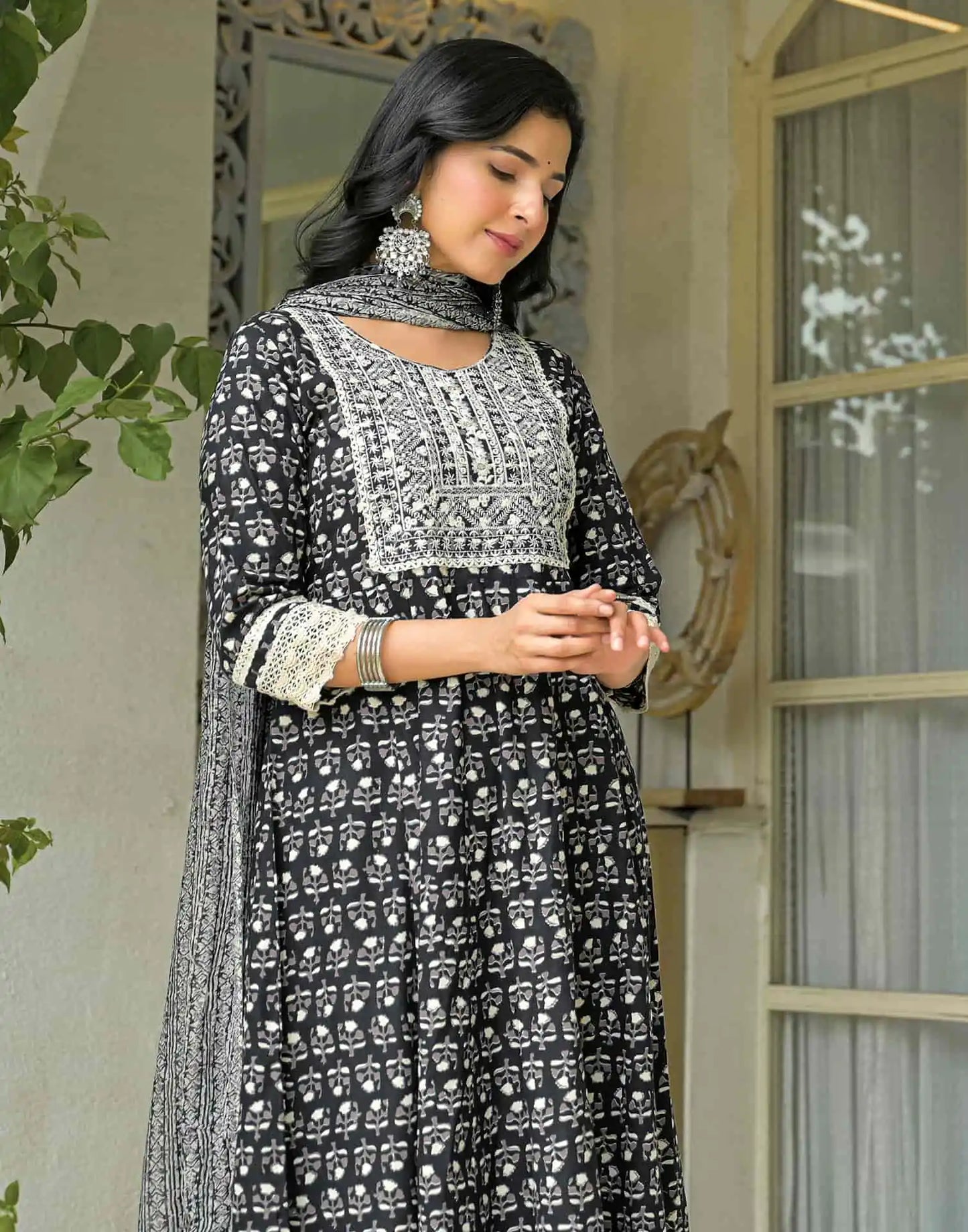 affordable round neck kurta set 