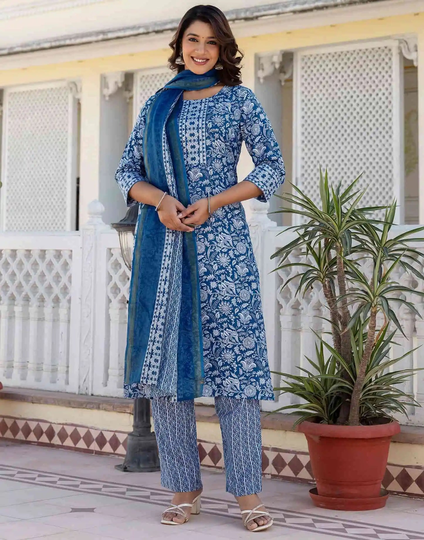 affordable round neck kurta set