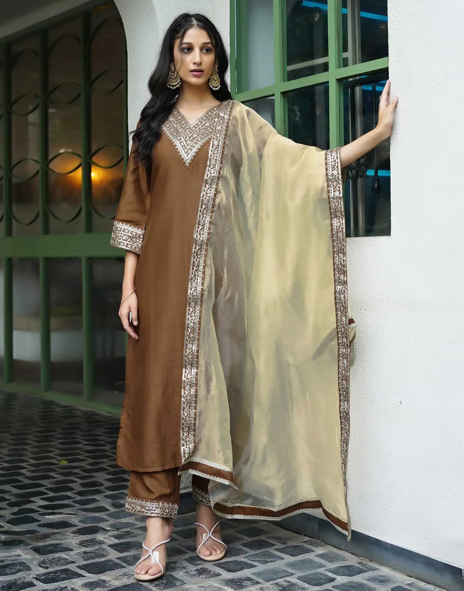 Skylee Silk Blend Embroidered Straight 3 Piece Kurta Set For Woman