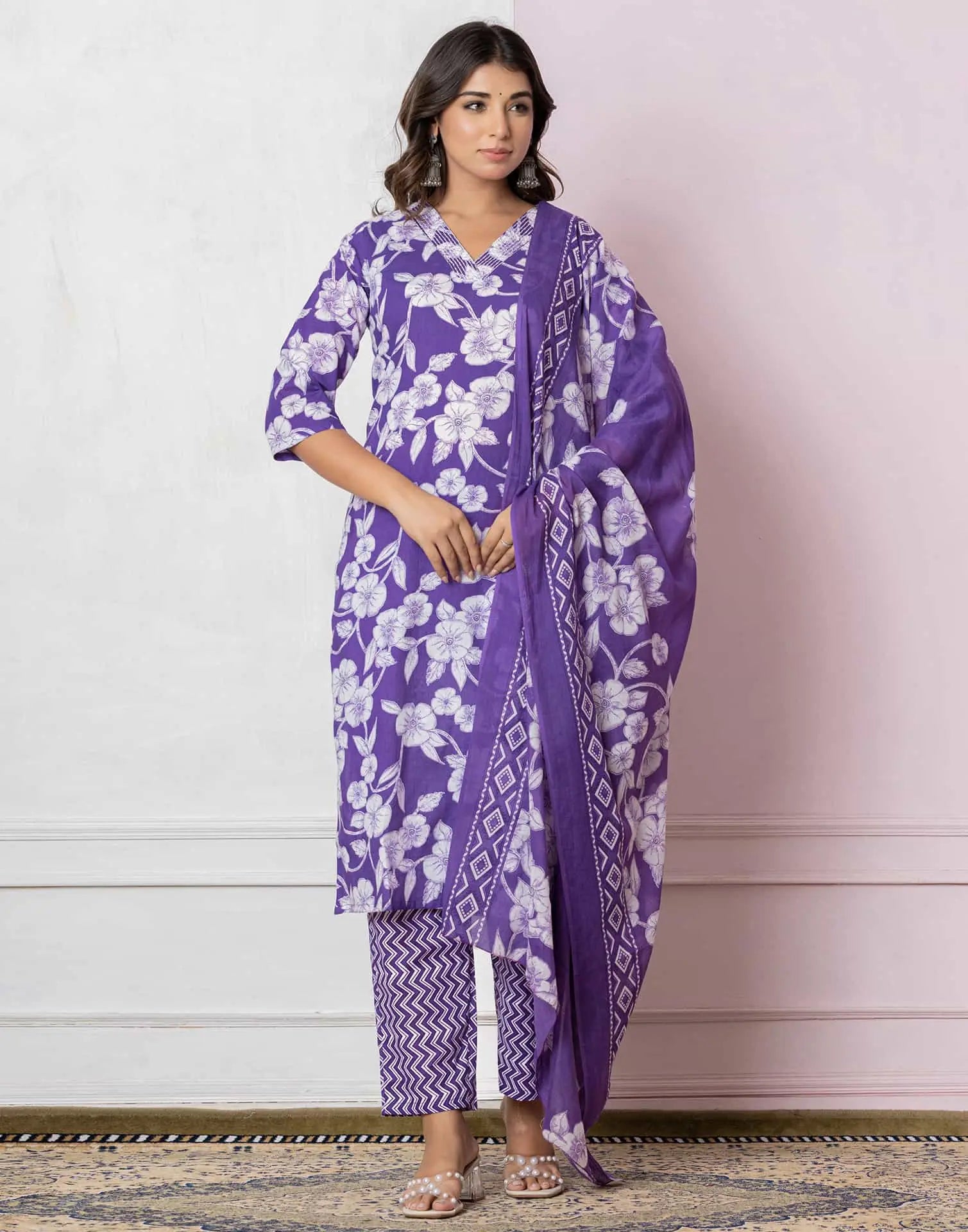 Skylee Viscose Rayon Floral Print Straight 3 Piece Kurta Set For Woman