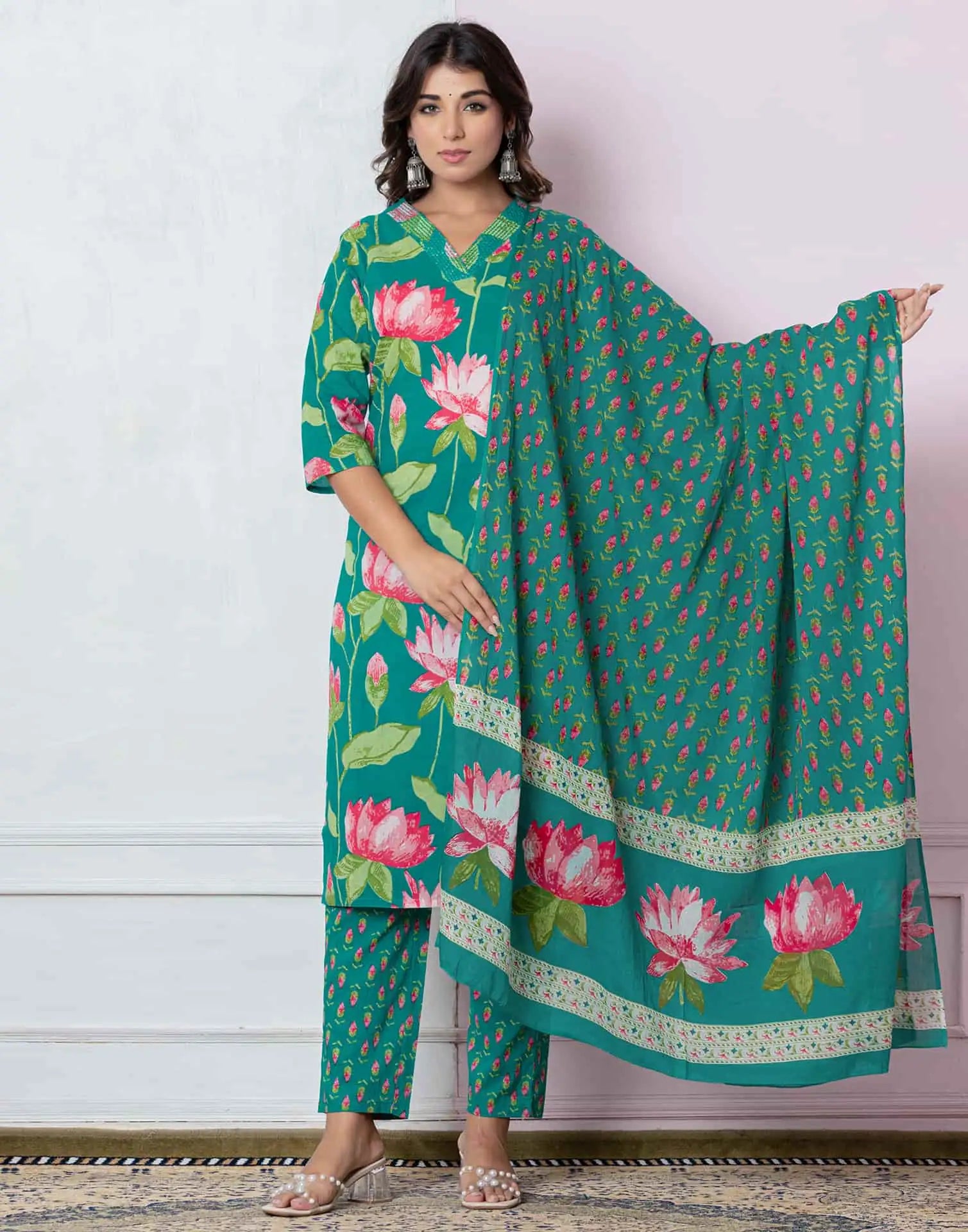 Affordable Green Cotton Printed Straight Kurta Set under 999