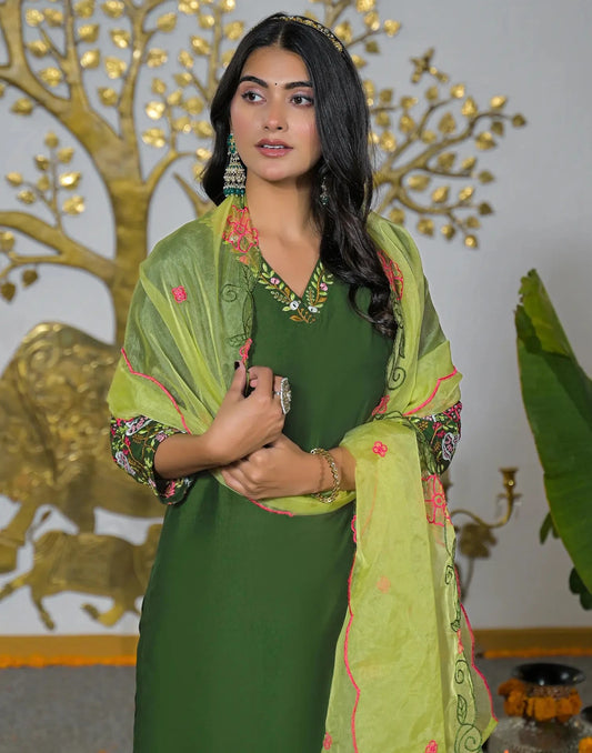 Chinnon Embroidered Straight V-Neck Kurta with Pant & Dupatta