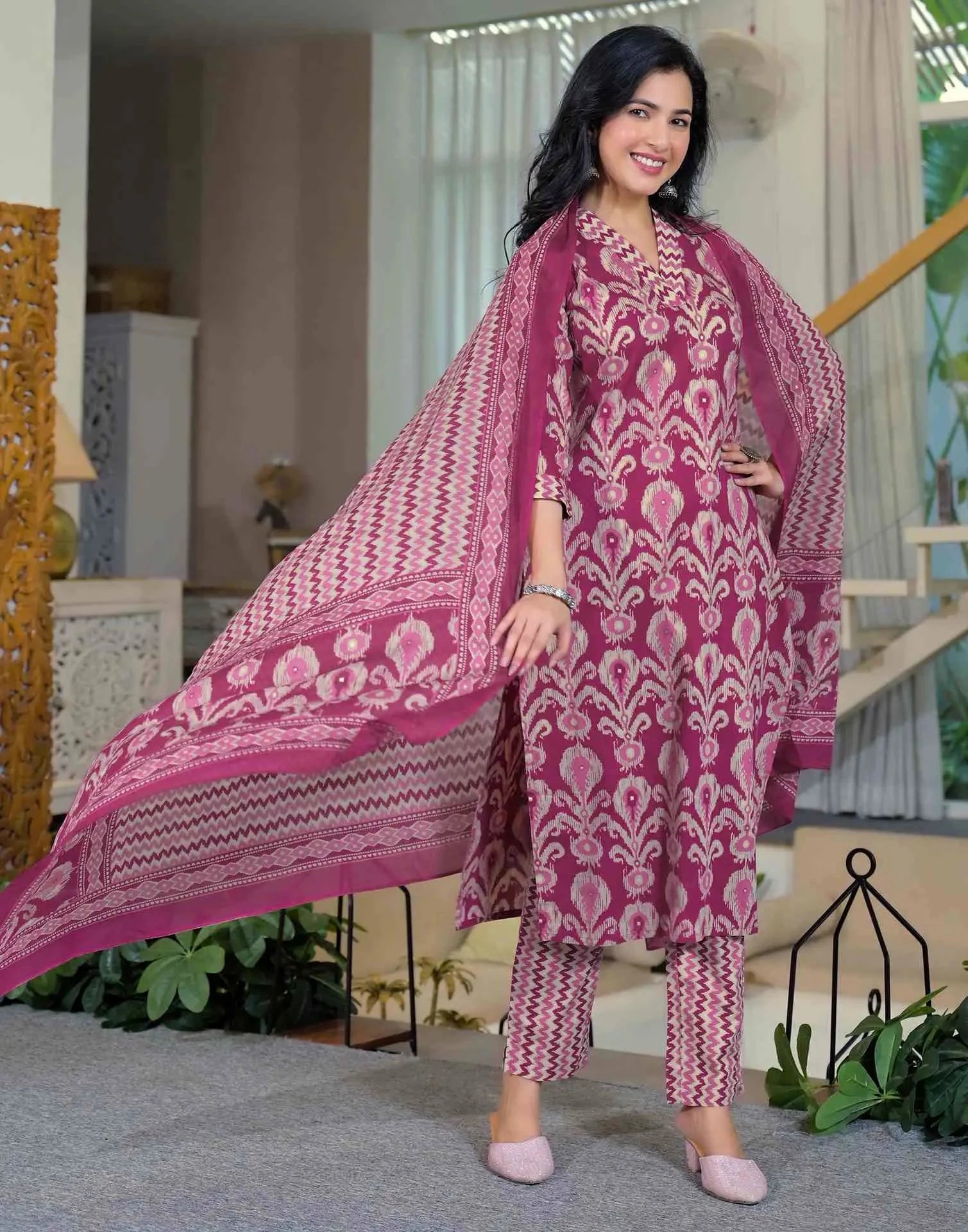 Skylee Viscose Rayon Floral Print Straight 3 Piece Kurta Set For Woman