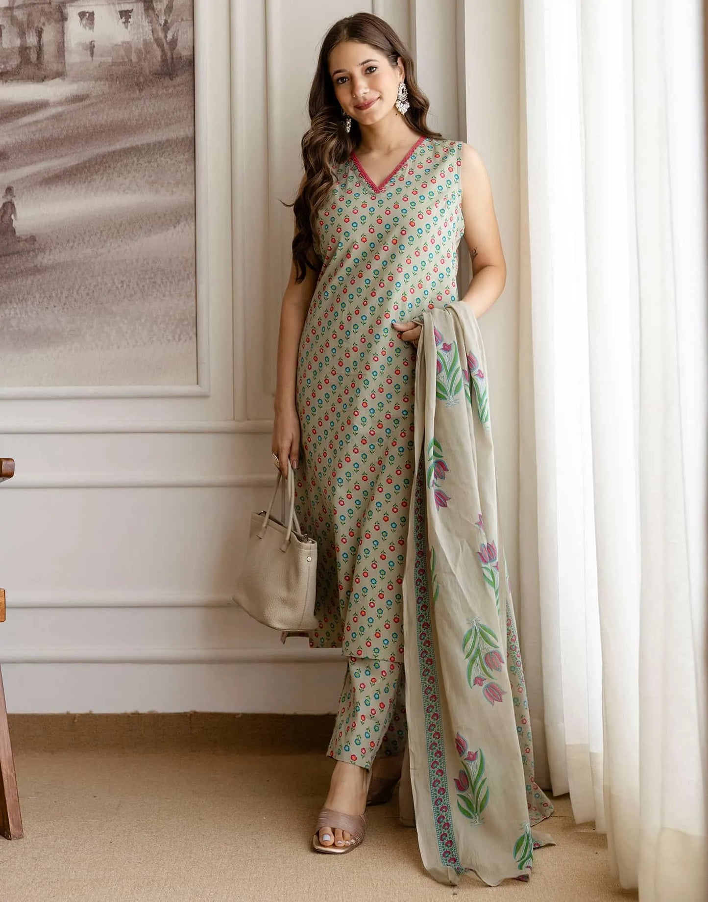 Affordable v neck kurta set 