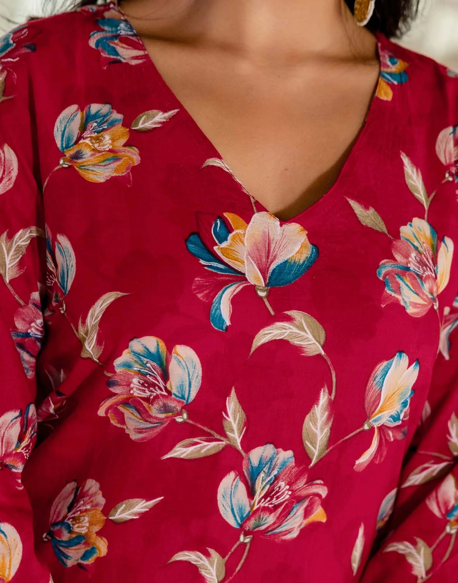 Red Cotton Printed Straight Kurta Set with Pant & Dupatta for Wome Casual & Daily Wear Floral Design Under 799