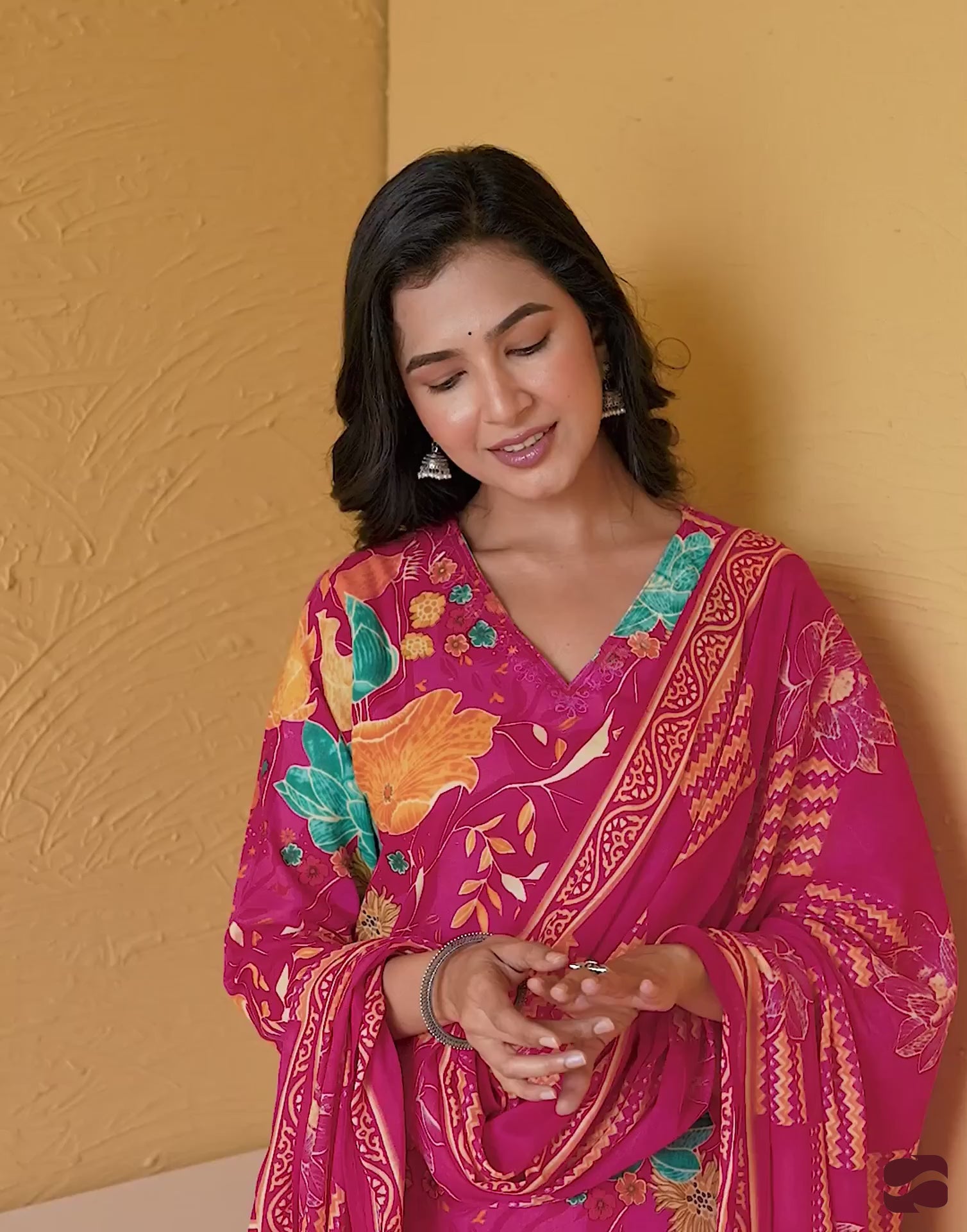 Pink Cotton Printed Straight Kurta Set with Pant & Dupatta Affordable Floral Casual Wear for Women under 799